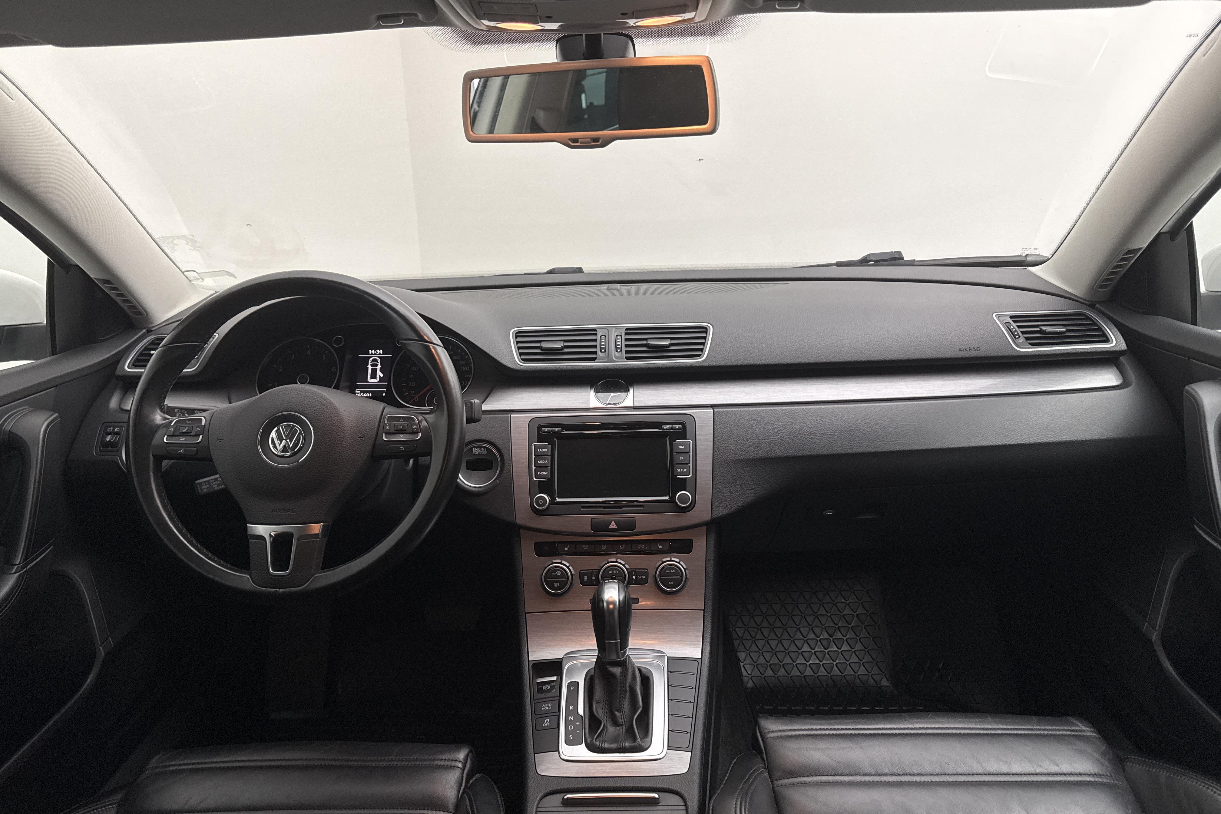 VW Passat 1.4 TSI EcoFuel Variant (150hk) - 165 600 km - Automatyczna - biały - 2013