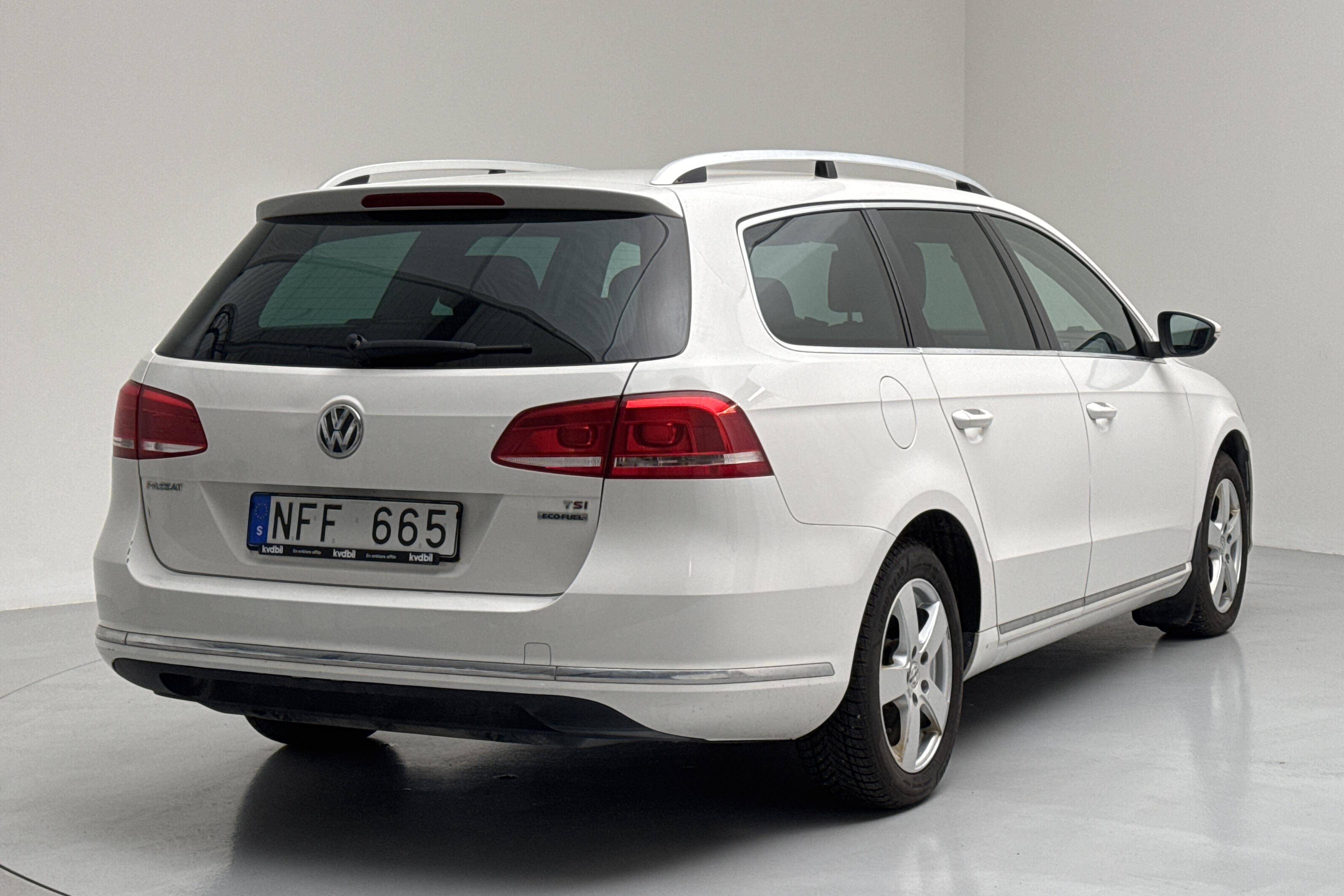 VW Passat 1.4 TSI EcoFuel Variant (150hk) - 165 600 km - Automatic - white - 2013