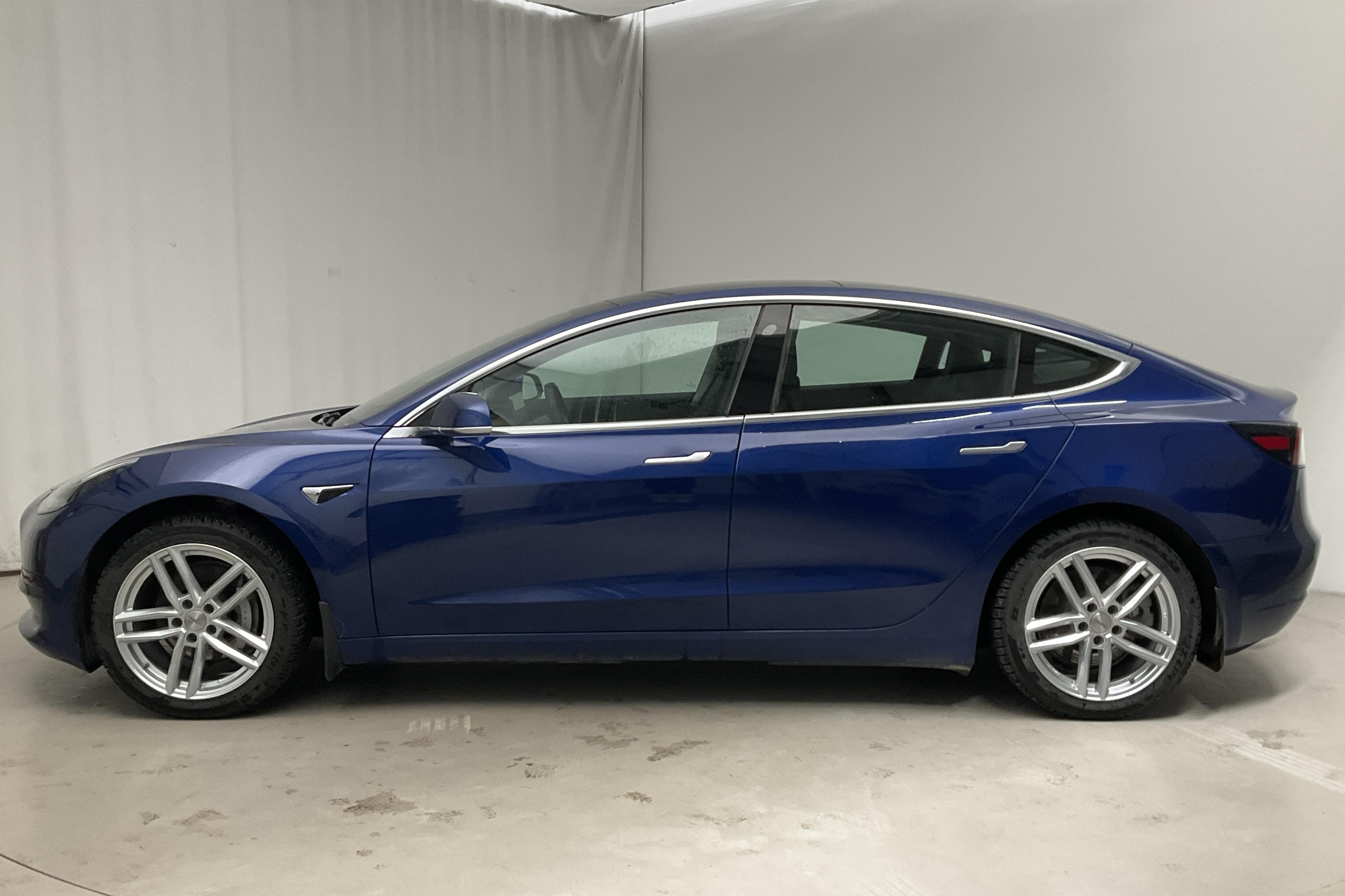 Tesla Model 3 Standard Range RWD - 70 370 km - Automaattinen - sininen - 2020