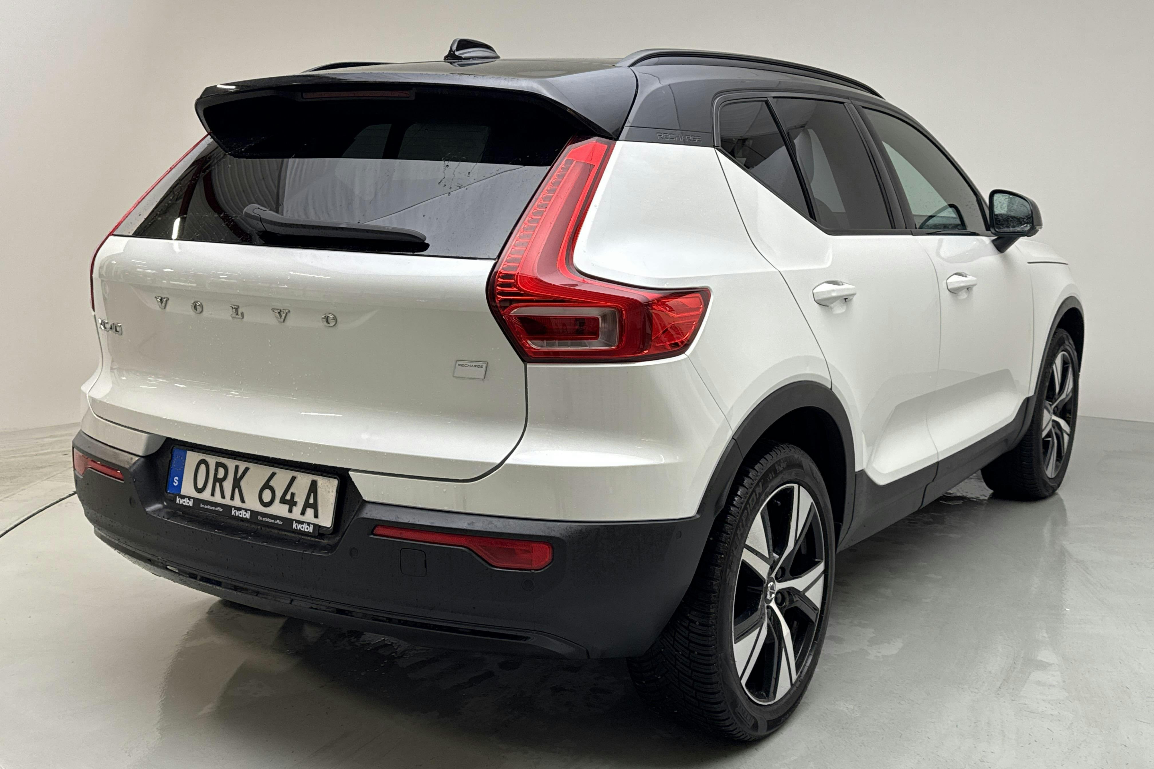 Volvo XC40 P6 Recharge (231hk) - 99 190 km - Automatic - white - 2022