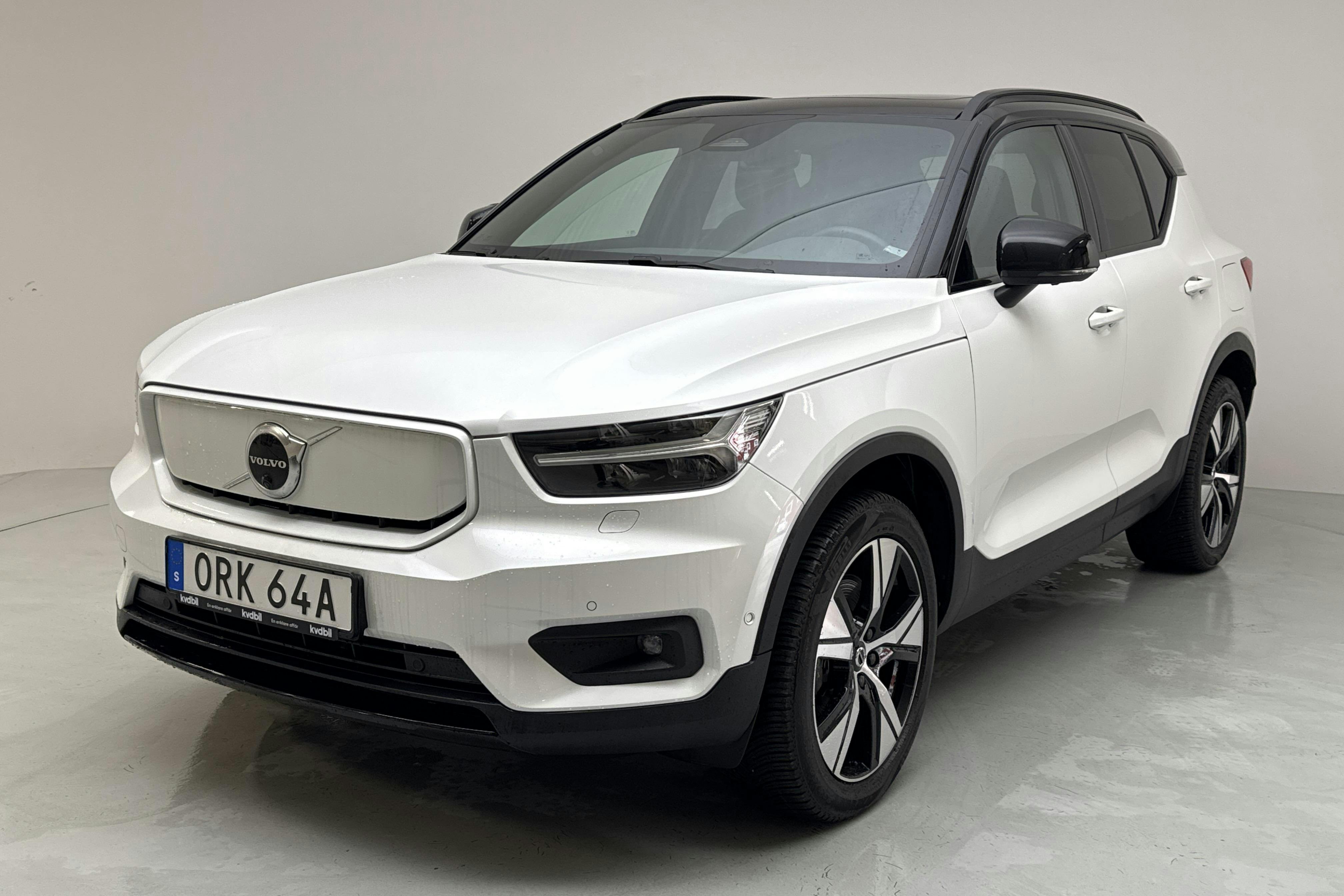Volvo XC40 P6 Recharge (231hk) - 99 190 km - Automatic - white - 2022