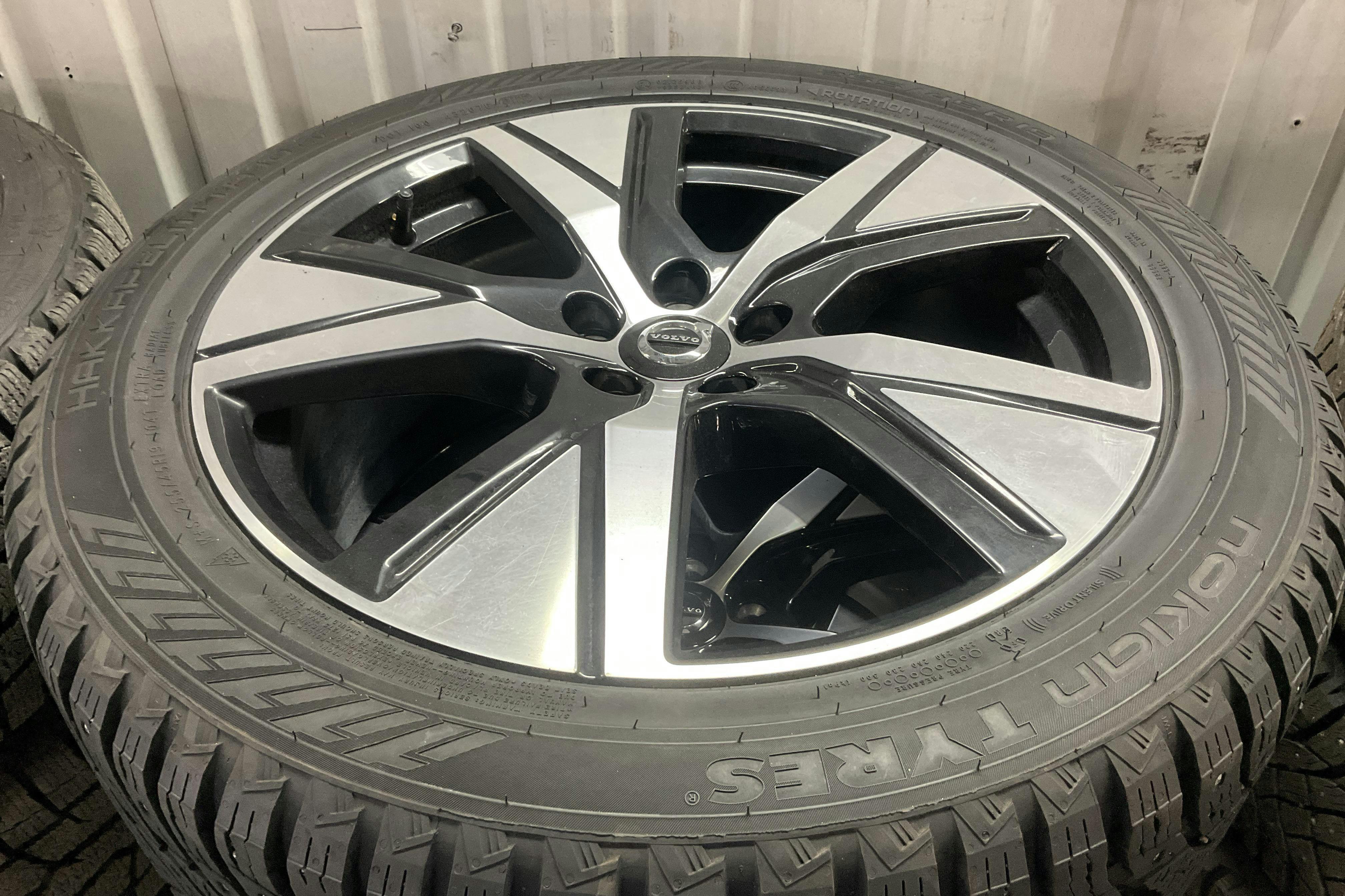 Volvo XC40 P6 Recharge (231hk) - 99 190 km - Automatic - white - 2022