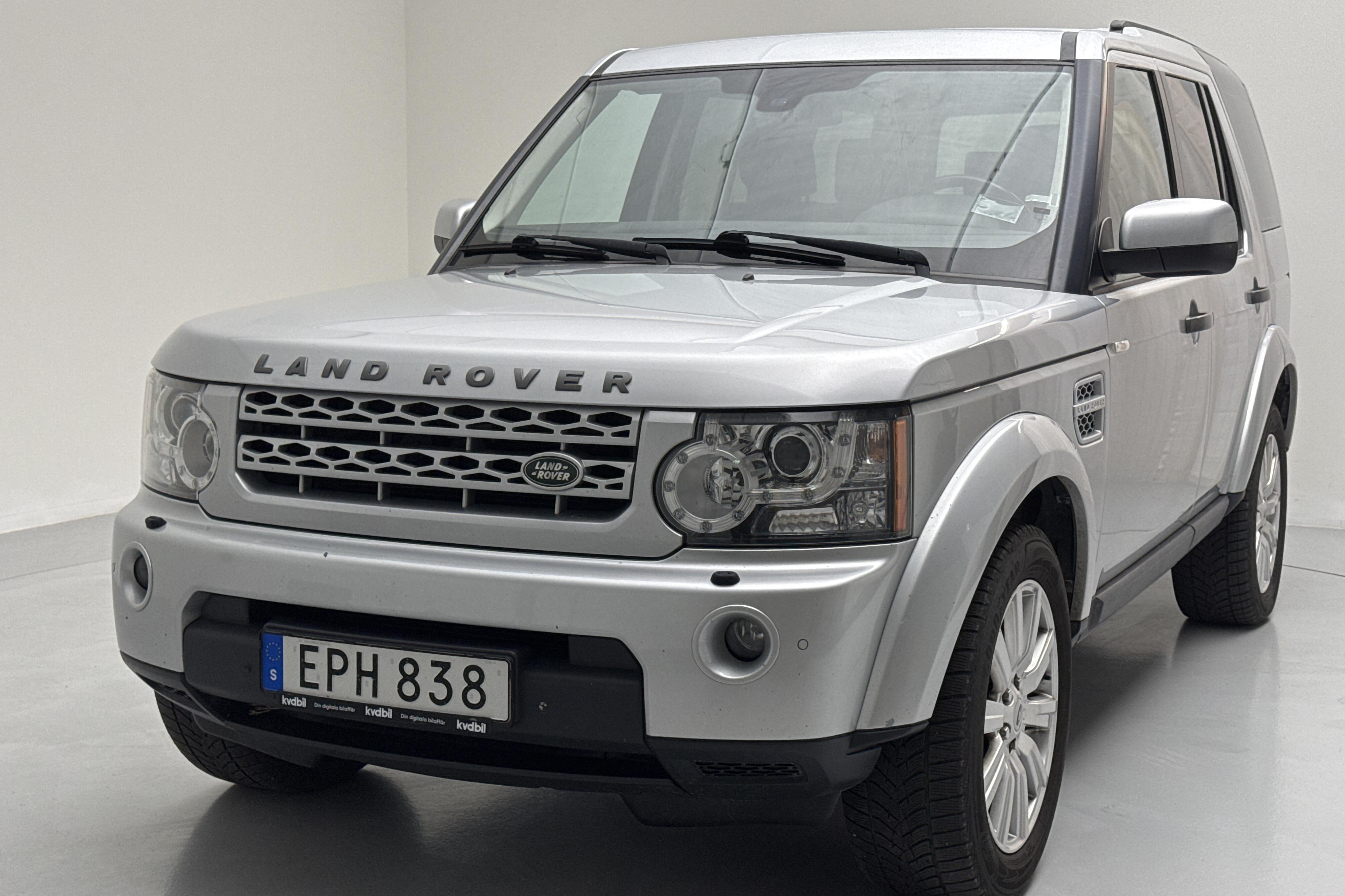 Land Rover Discovery 4 3.0 SDV6 (256hk) - 26 827 mil - Automat - grå - 2012