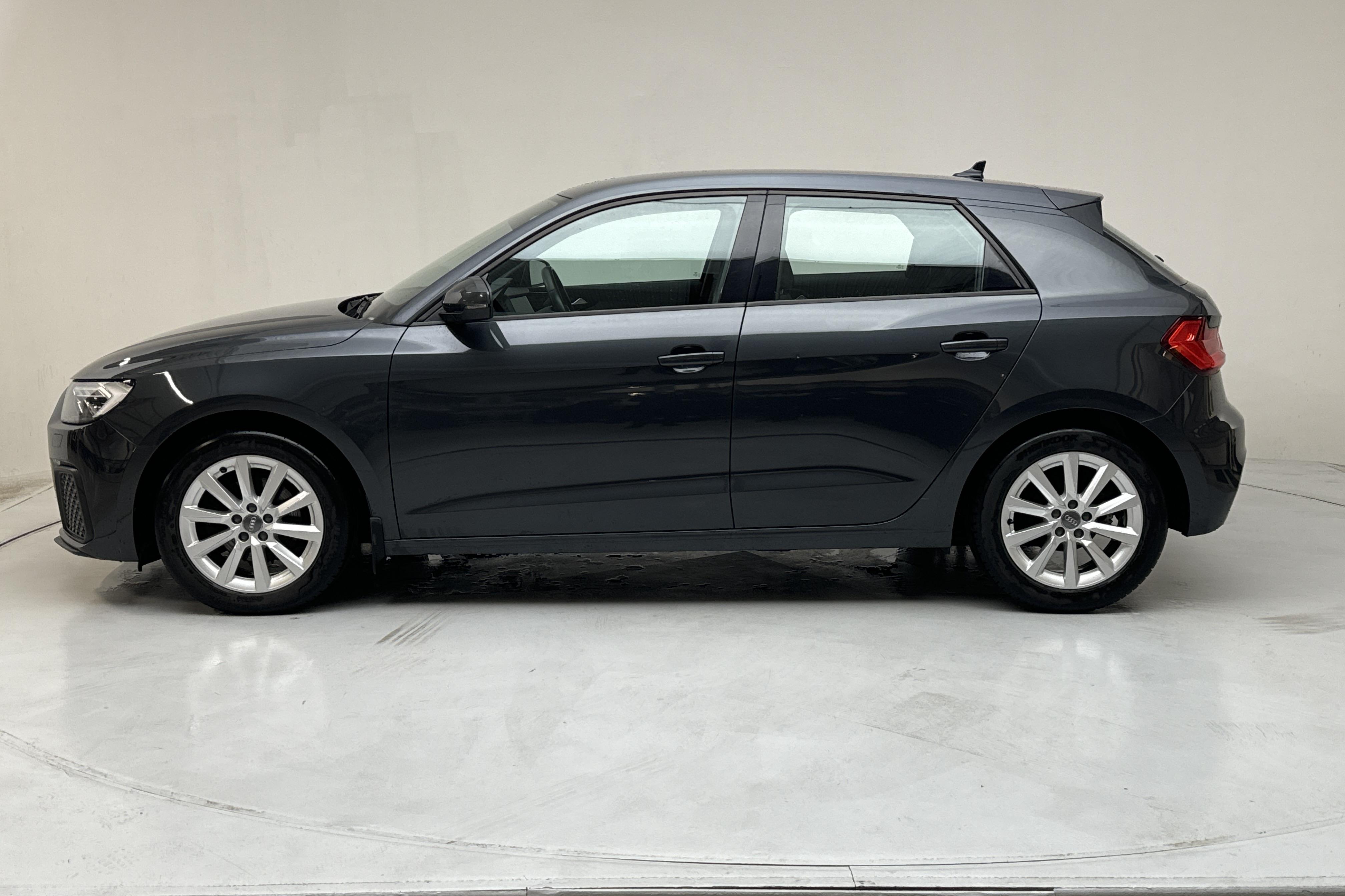 Audi A1 Sportback 30 TFSI (116hk) - 4 680 mil - Automat - grå - 2020