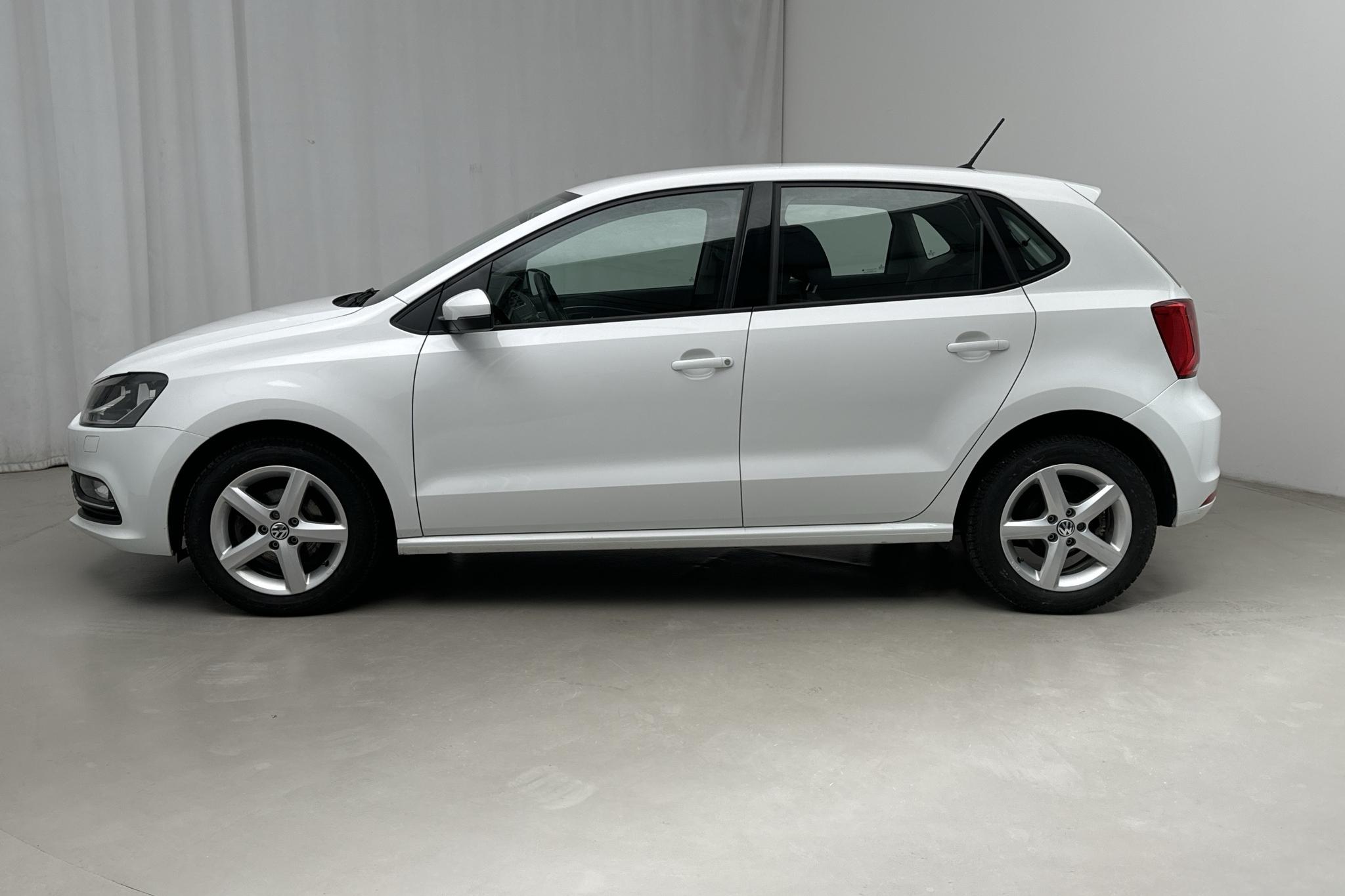 VW Polo 1.2 TSI 5dr (90hk) - 5 629 mil - Automat - vit - 2017