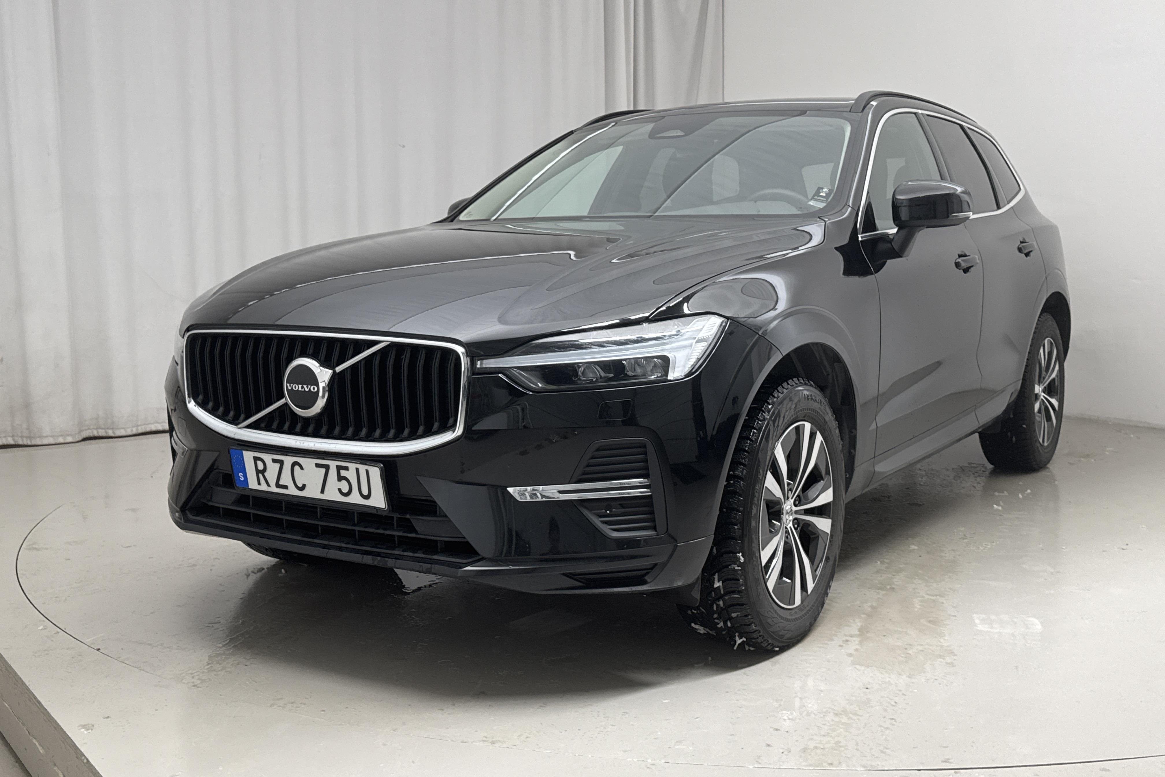 Volvo XC60 B4 2WD Mildhybrid, Diesel (197hk) - 65 820 km - Automatic - black - 2022