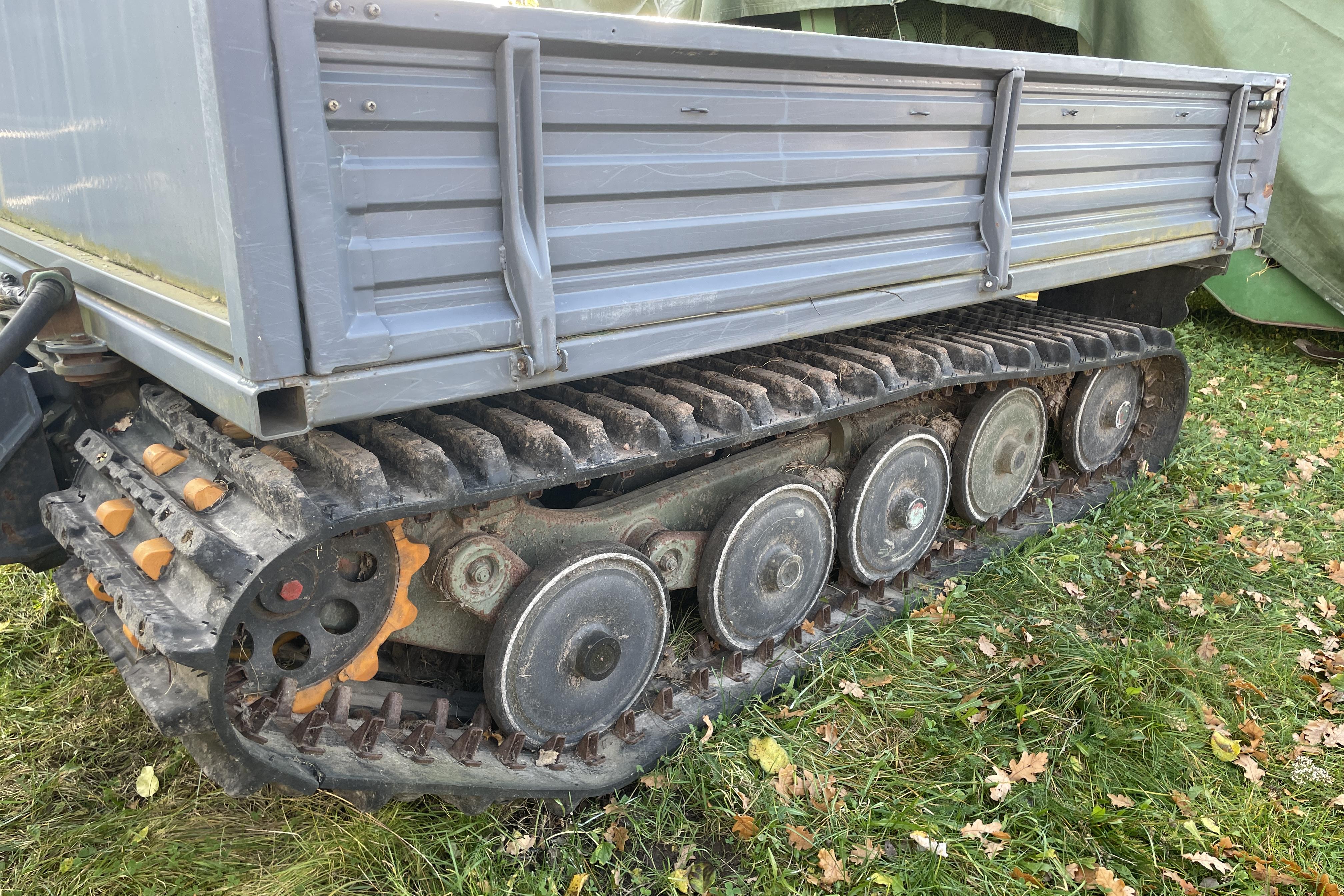 HÄGGLUNDS BV206 Bandvagn + halv terrängvagn - 0 km - Automaattinen - 1980