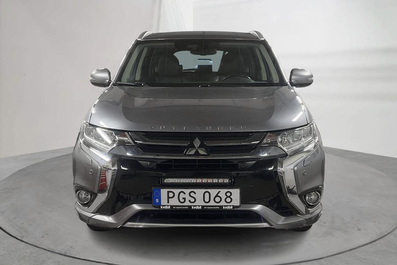 Mitsubishi Outlander 2.0 Plug-in Hybrid 4WD (121hk) - 126 480 km - Automaattinen - harmaa - 2017