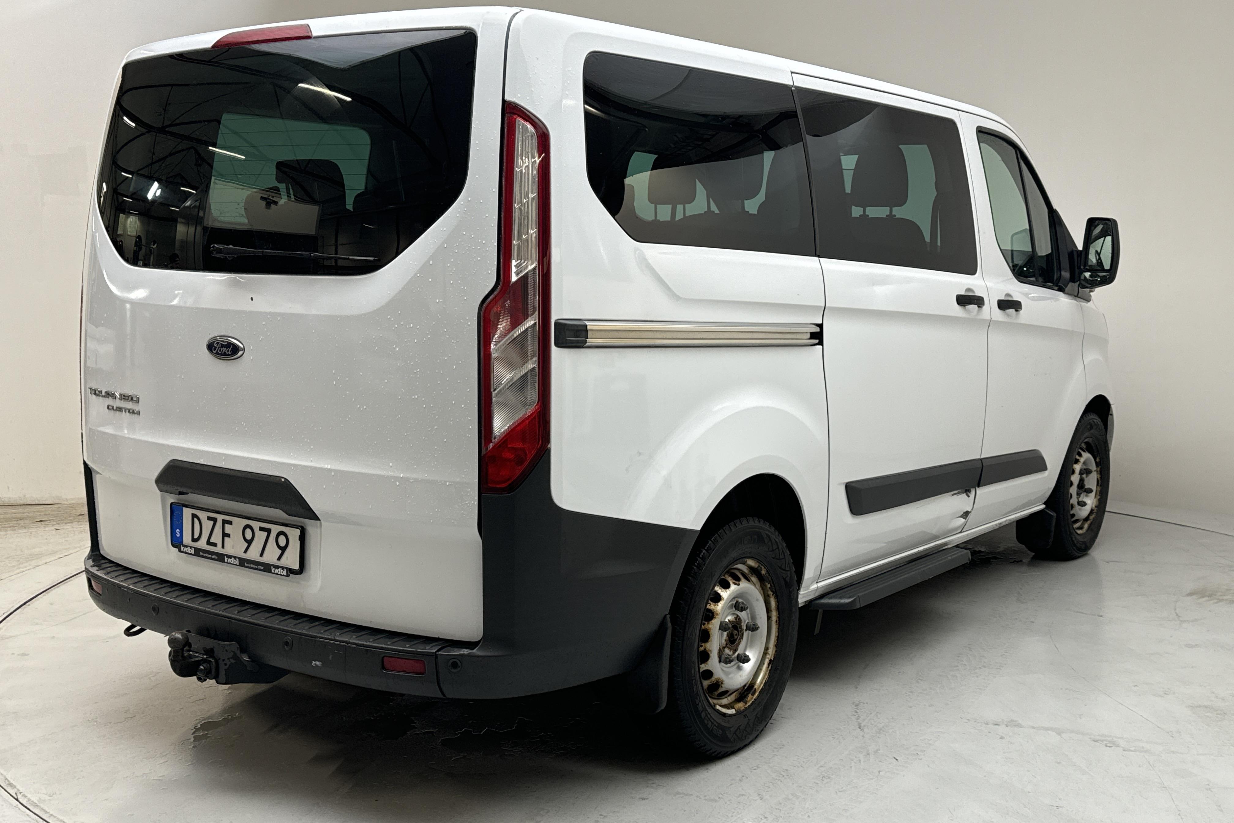 Ford Tourneo Custom 300 (155hk) - 108 330 km - Manual - white - 2015