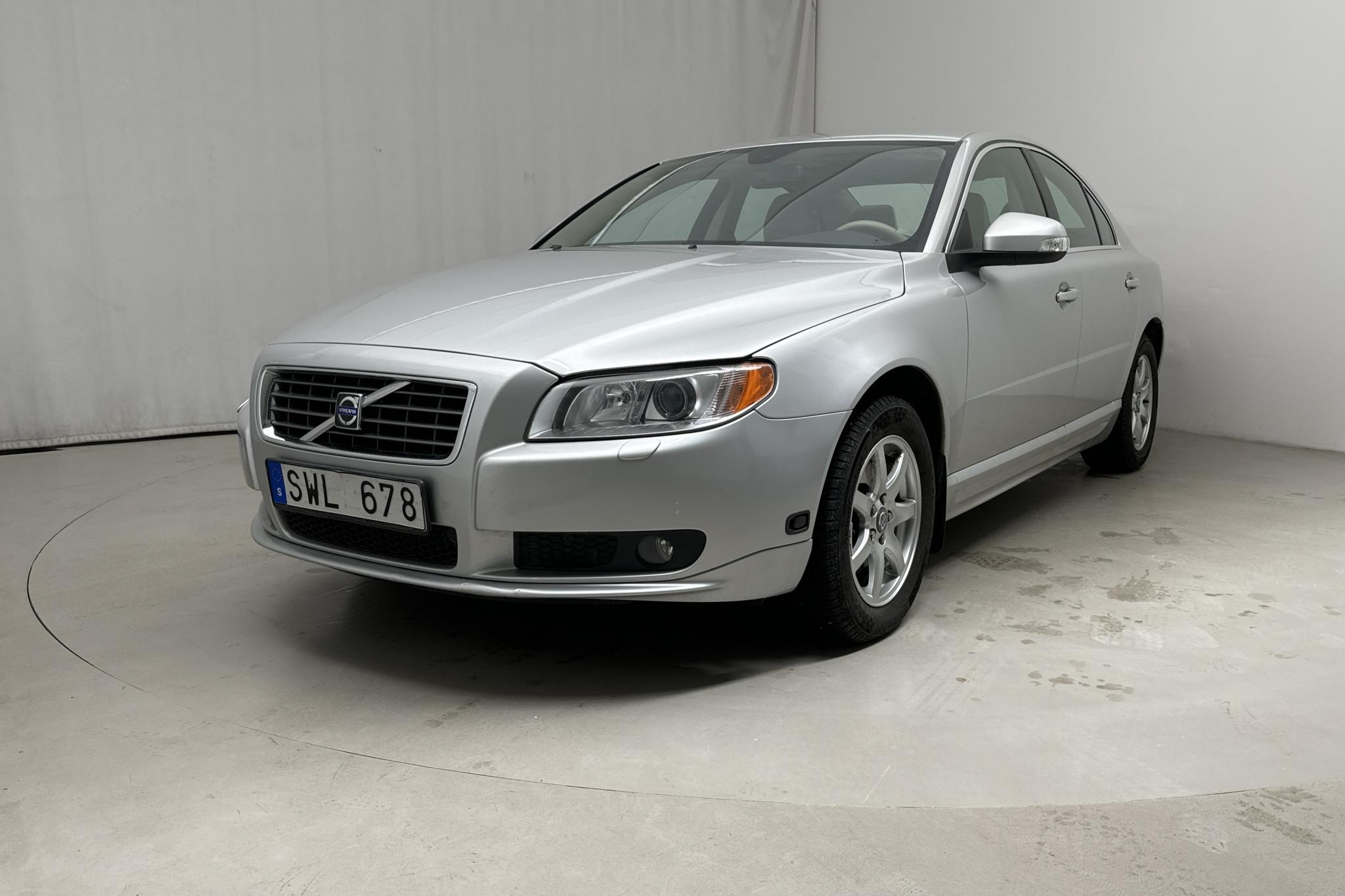 Volvo S80 2.5T (200hk) - 121 810 km - Automaattinen - Light Grey - 2007