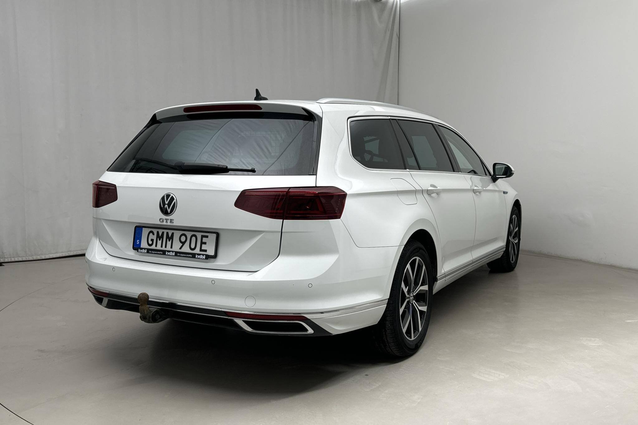 VW Passat 1.4 GTE Sportscombi (218hk) - 56 640 km - Automatic - white - 2021