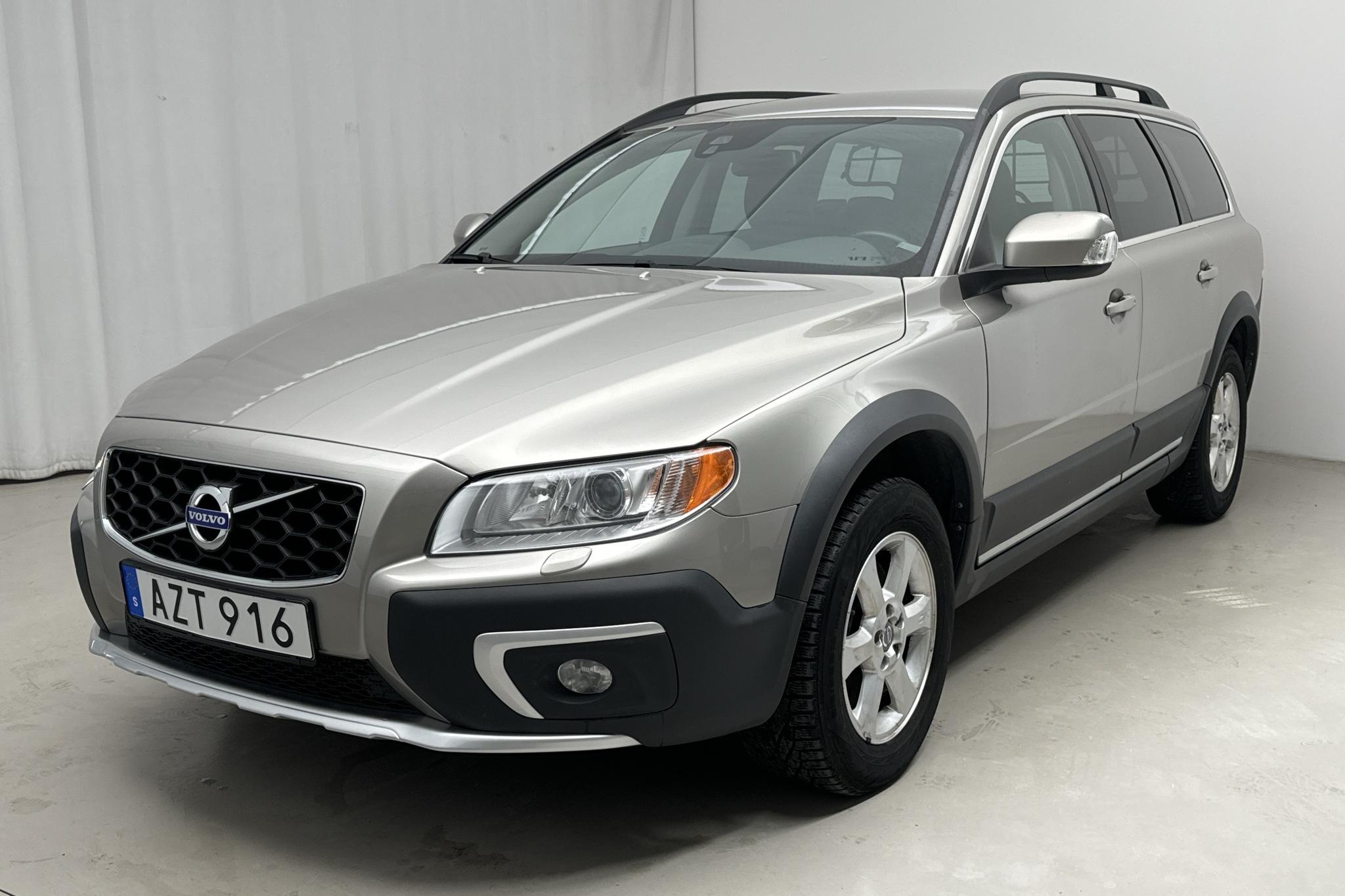 Volvo XC70 II D4 AWD (181hk) - 250 410 km - Manual - Light Brown - 2014