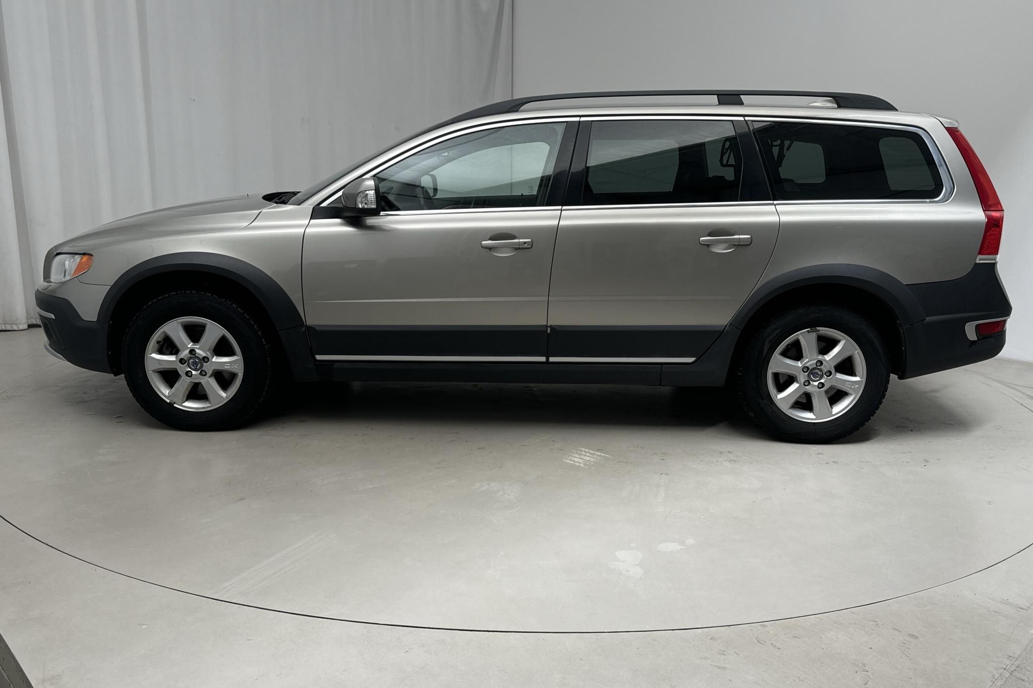 Volvo XC70 II D4 AWD (181hk) - 250 410 km - Manual - Light Brown - 2014