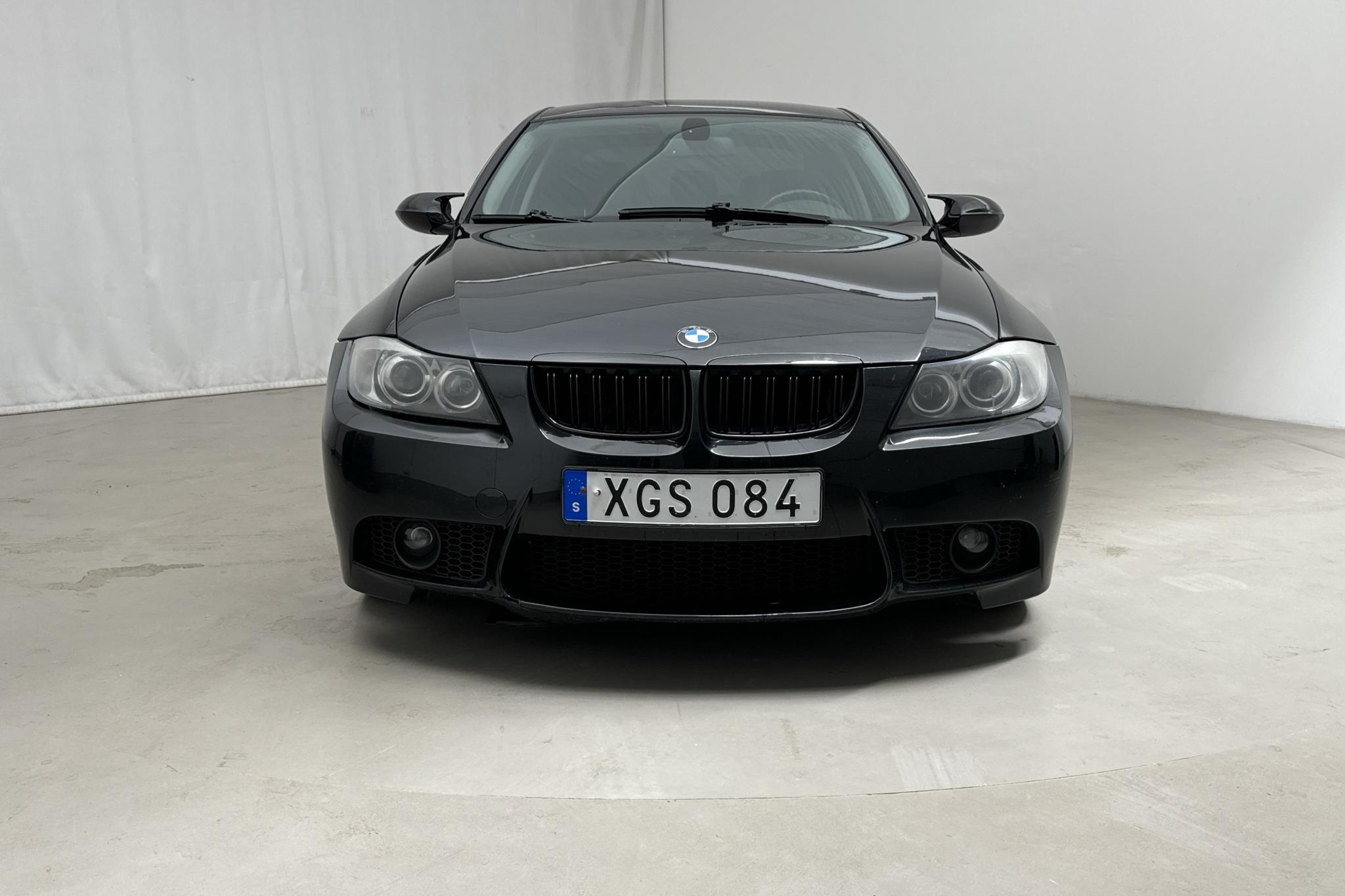 BMW 330xi Sedan, E90 (258hk) - 210 040 km - Automatic - black - 2006