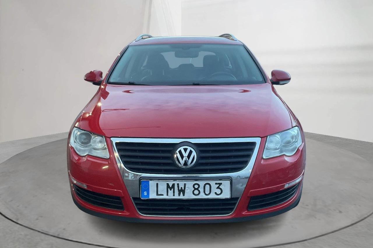 VW Passat 1.4 TSI EcoFuel Variant (150hk) - 18 075 mil - Automat - röd - 2010