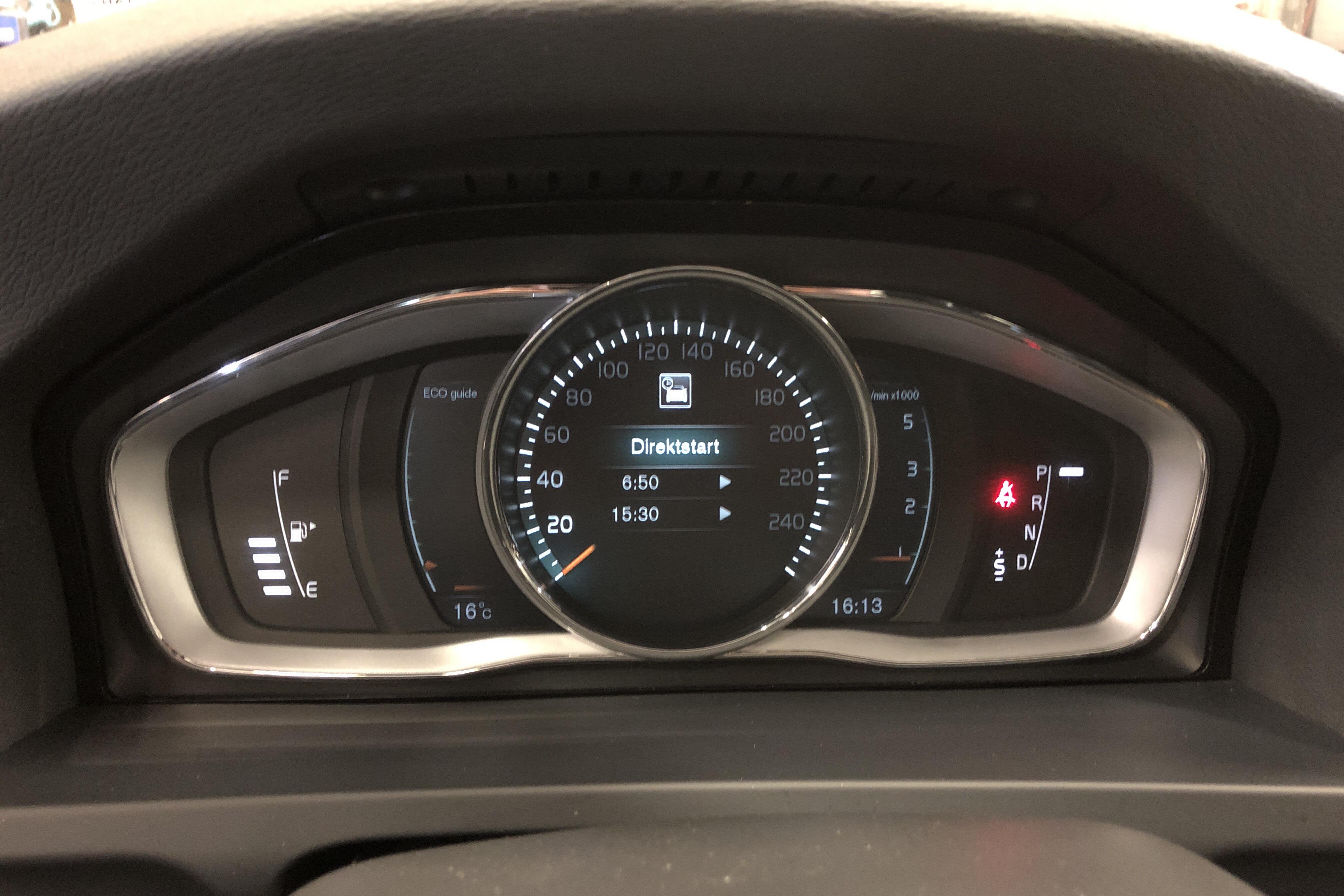 Volvo V60 D3 Cross Country (150hk) - 140 410 km - Automatyczna - czerwony - 2018