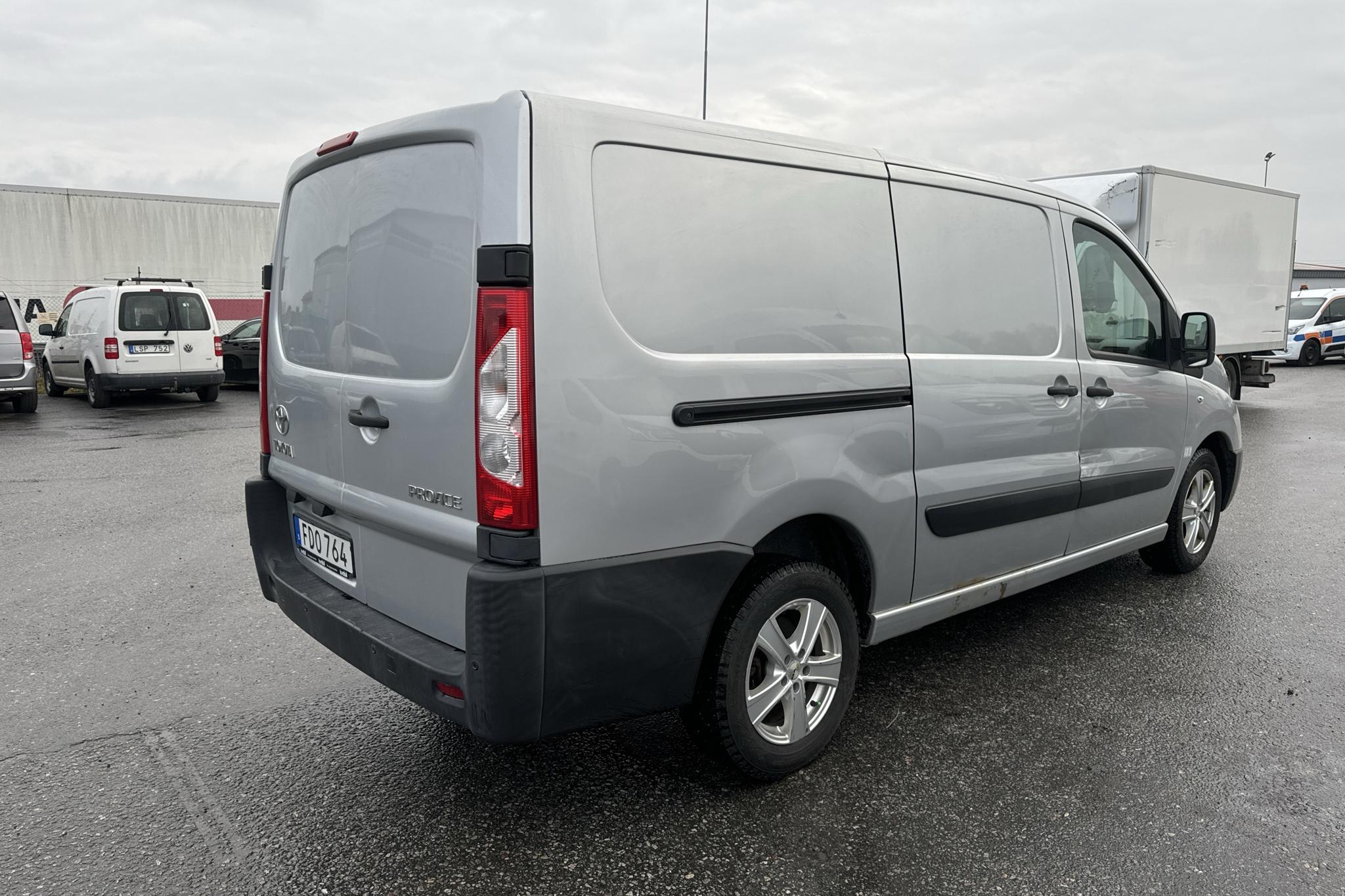 Toyota PROACE 2.0 D-4D (128hk) - 153 740 km - Käsitsi - hõbe - 2016