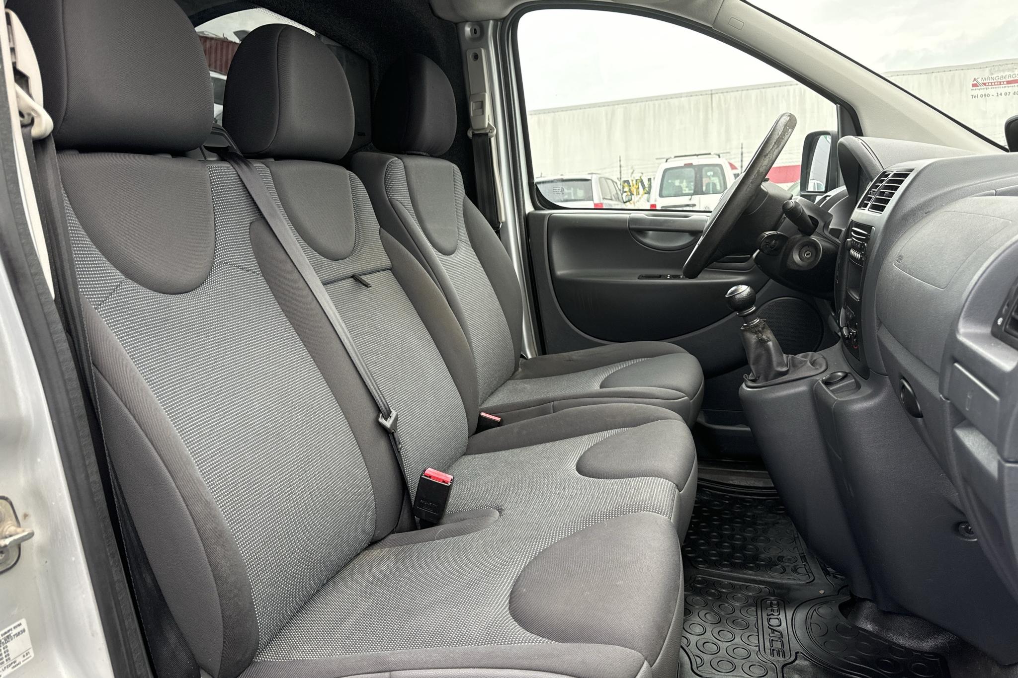 Toyota PROACE 2.0 D-4D (128hk) - 153 740 km - Käsitsi - hõbe - 2016