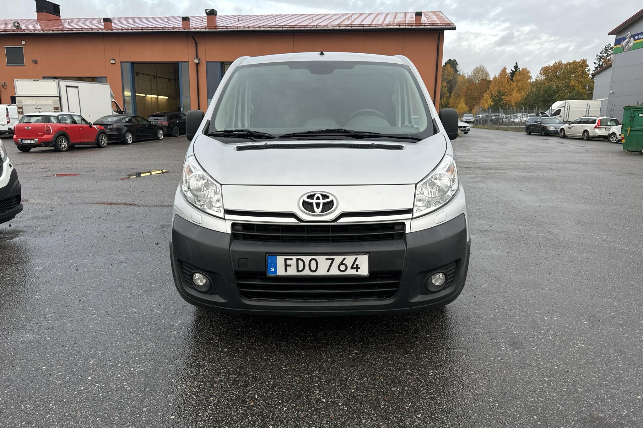 Toyota PROACE 2.0 D-4D (128hk) - 153 740 km - Käsitsi - hõbe - 2016