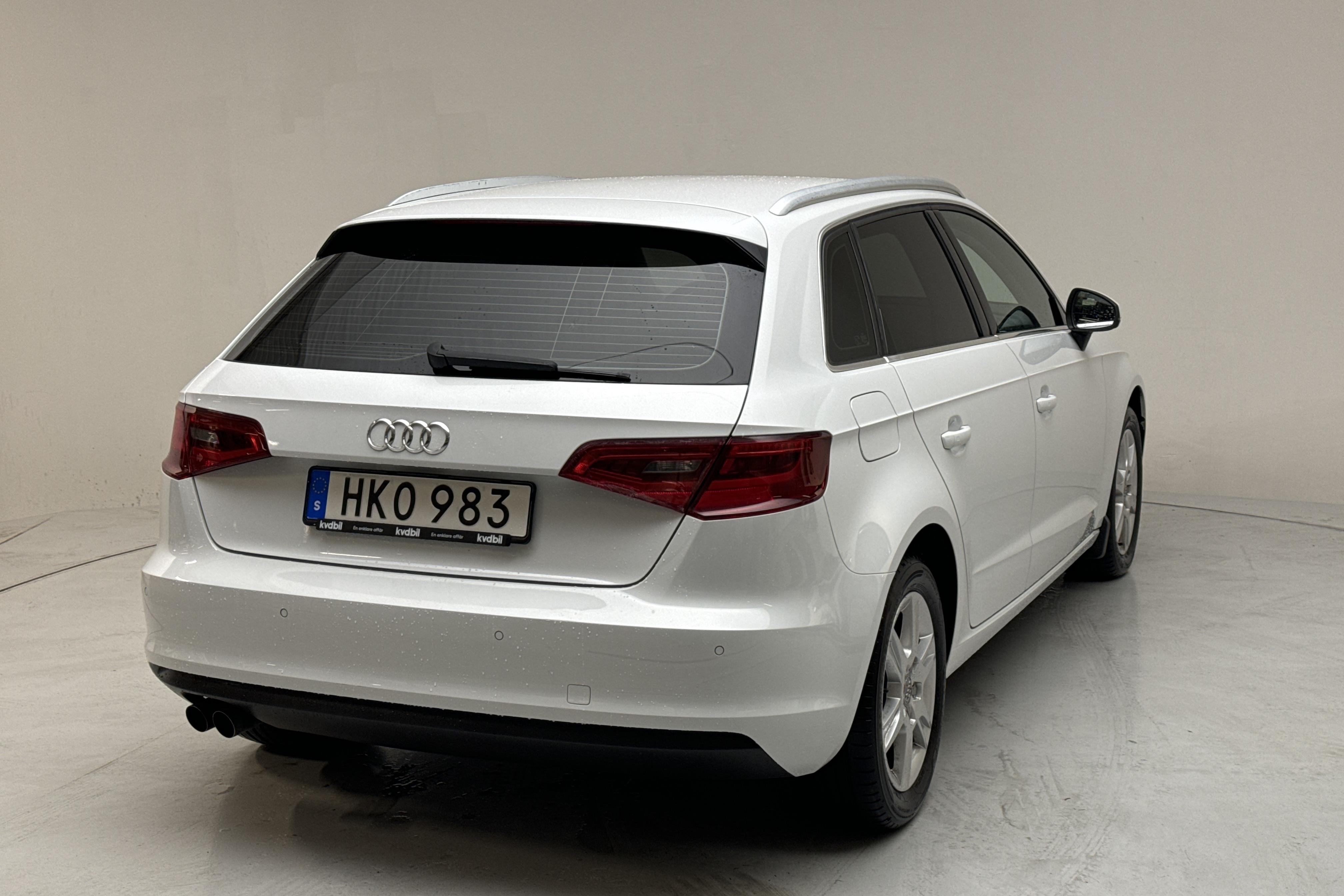 Audi A3 1.4 TFSI Sportback (122hk) - 179 690 km - Käsitsi - valge - 2014