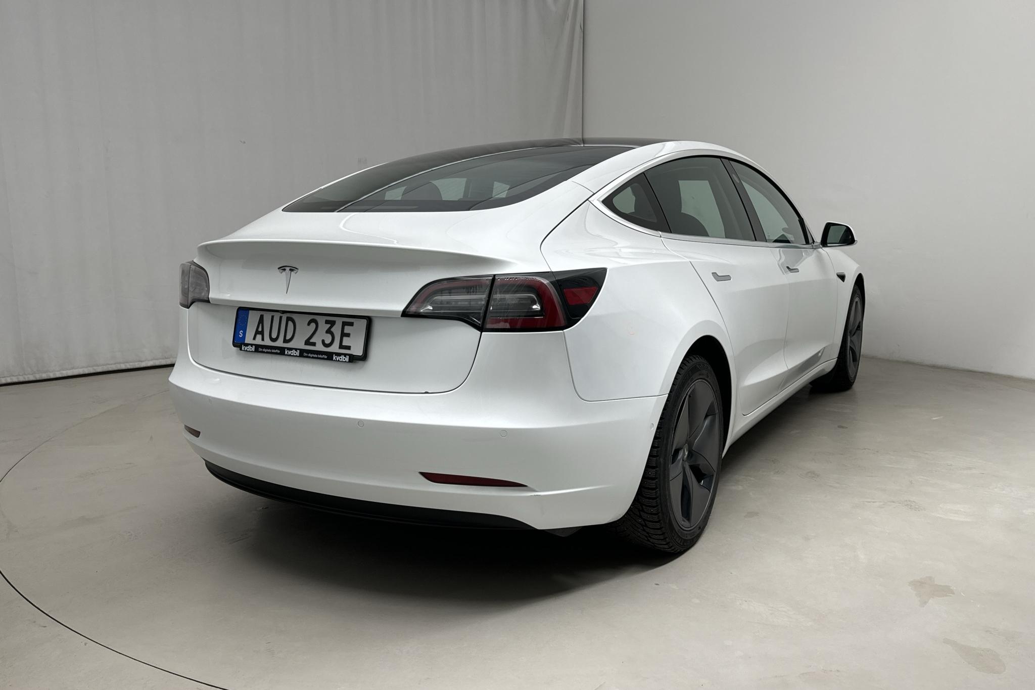 Tesla Model 3 Standard Range RWD - 103 220 km - Automatic - white - 2020