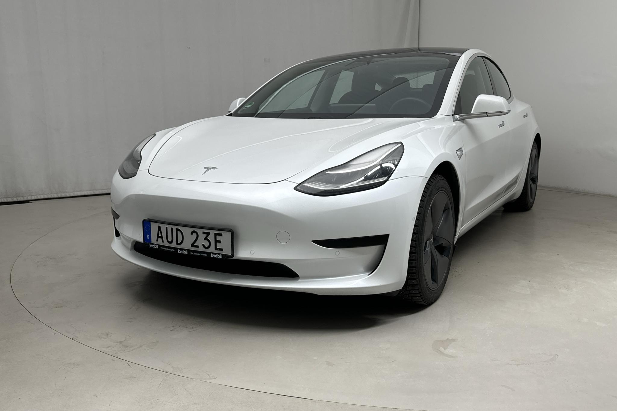 Tesla Model 3 Standard Range RWD - 103 220 km - Automatic - white - 2020