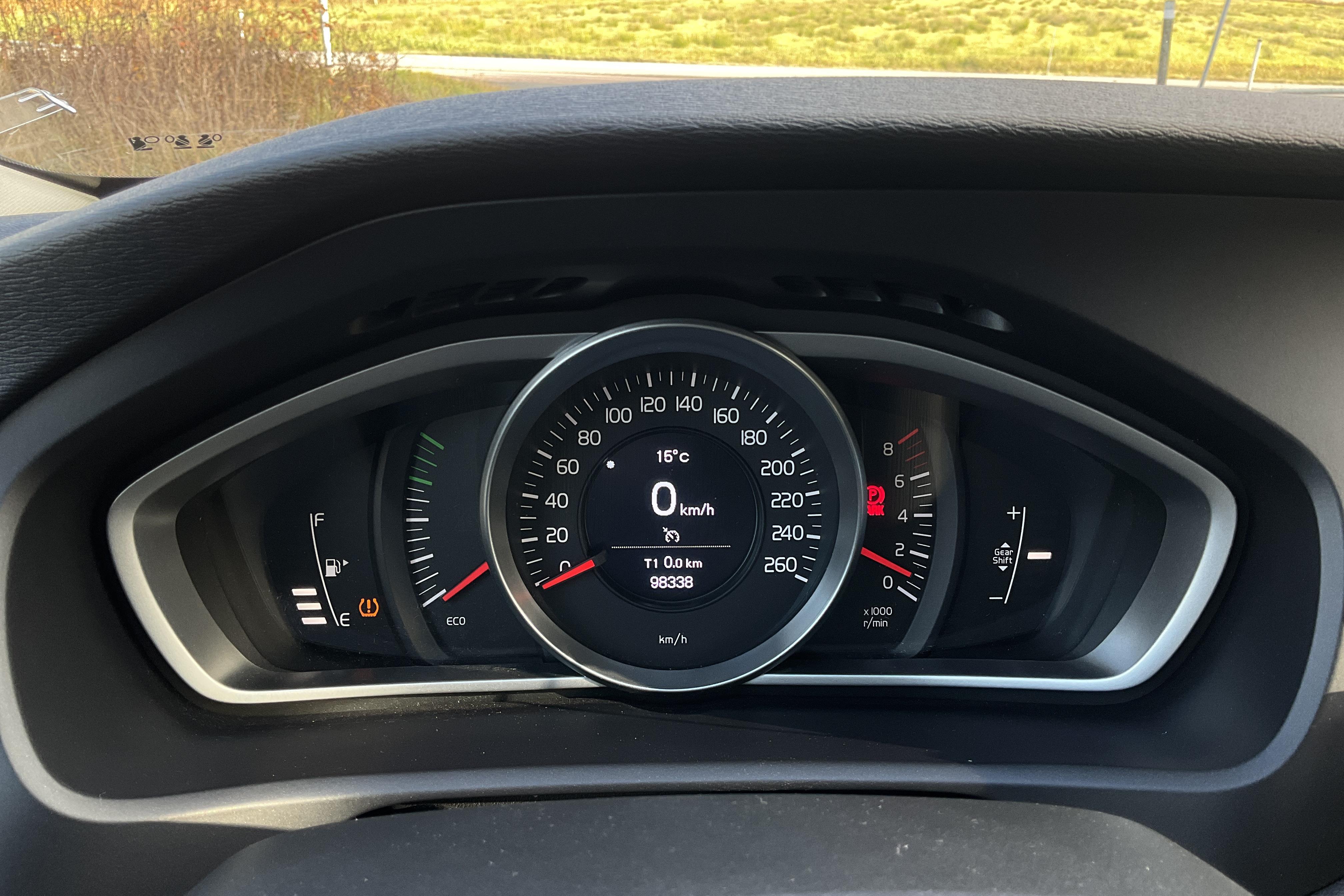 Volvo V40 T3 (152hk) - 98 340 km - Käsitsi - hall - 2018