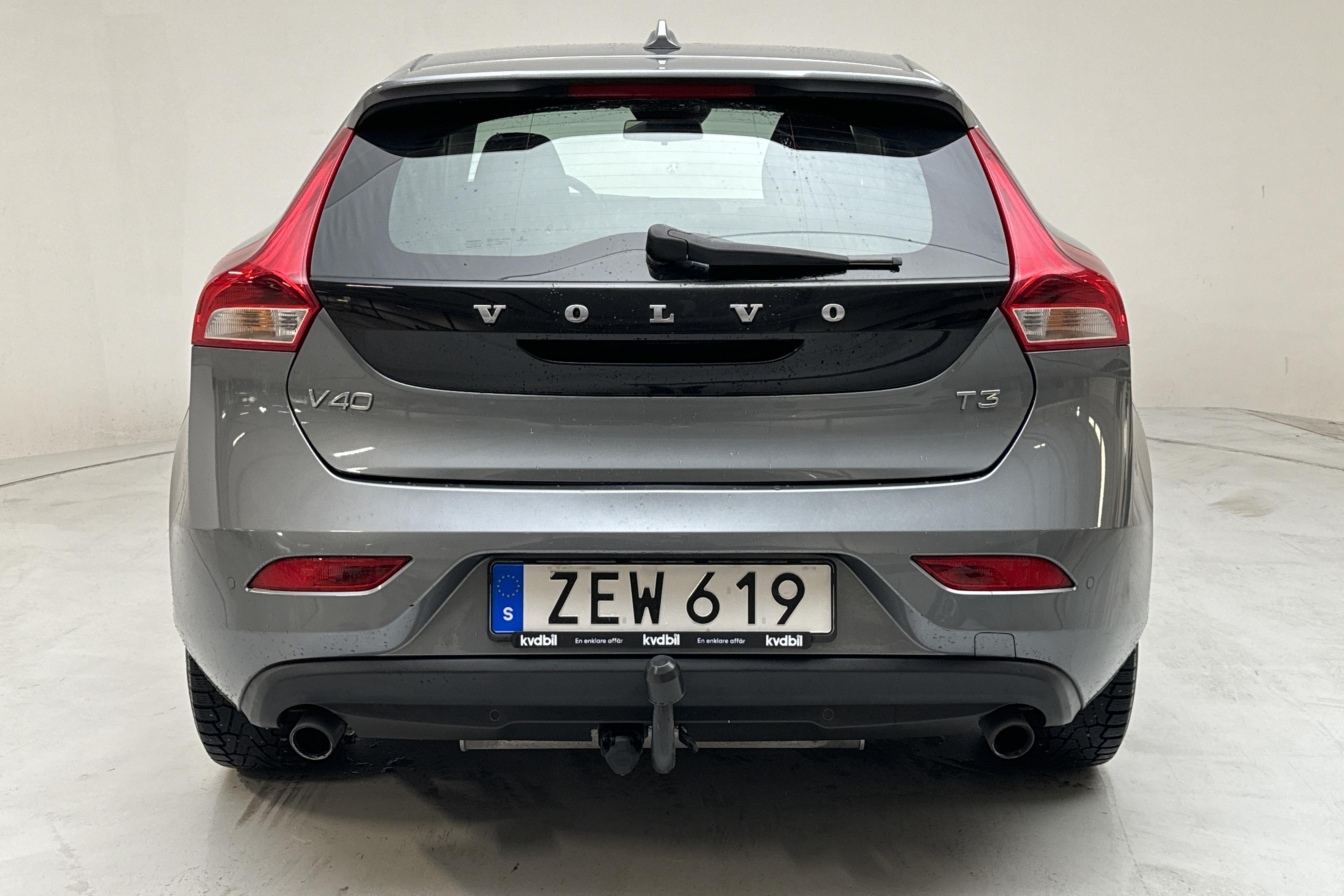 Volvo V40 T3 (152hk) - 98 340 km - Manual - gray - 2018