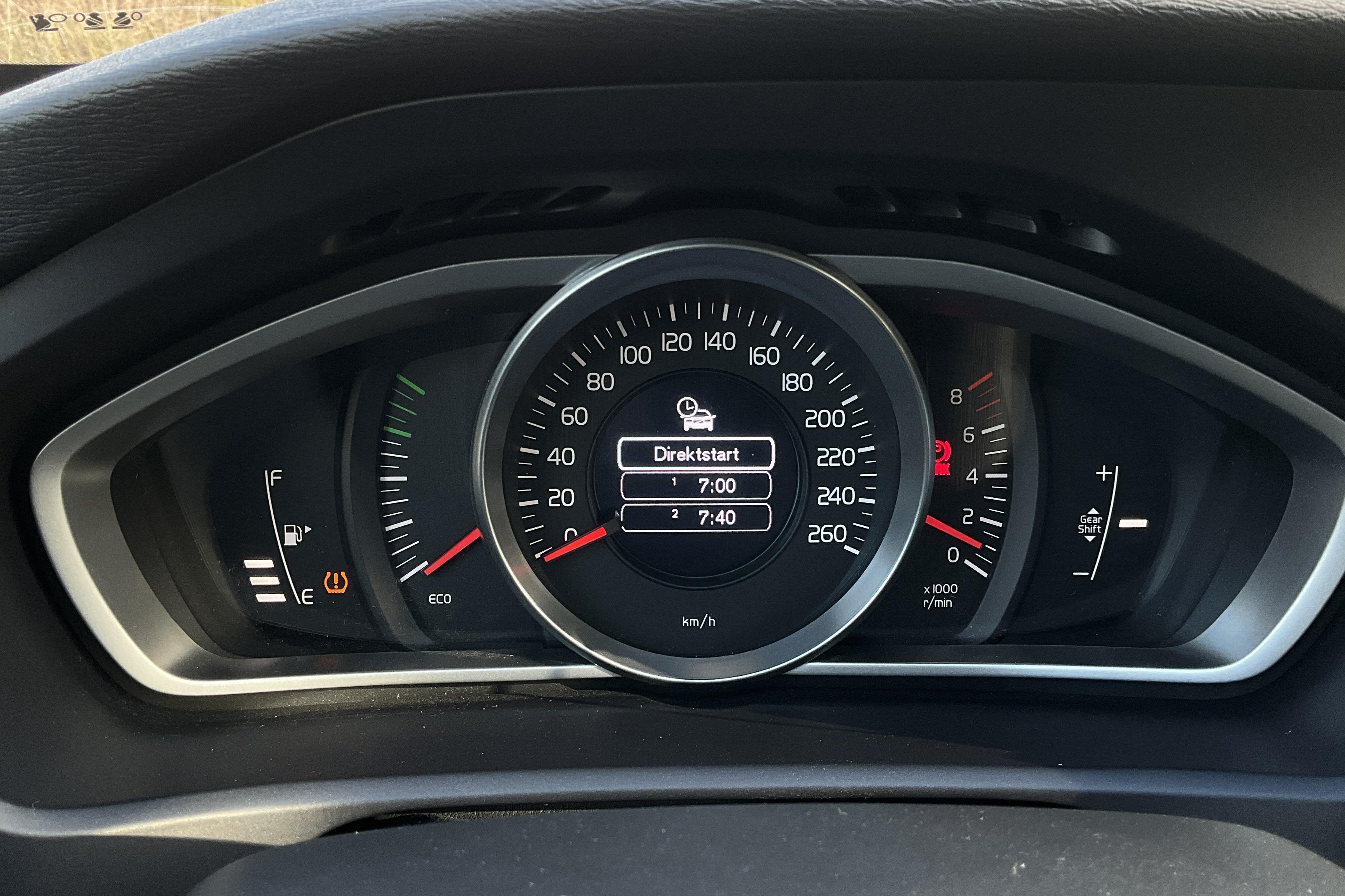 Volvo V40 T3 (152hk) - 98 340 km - Käsitsi - hall - 2018