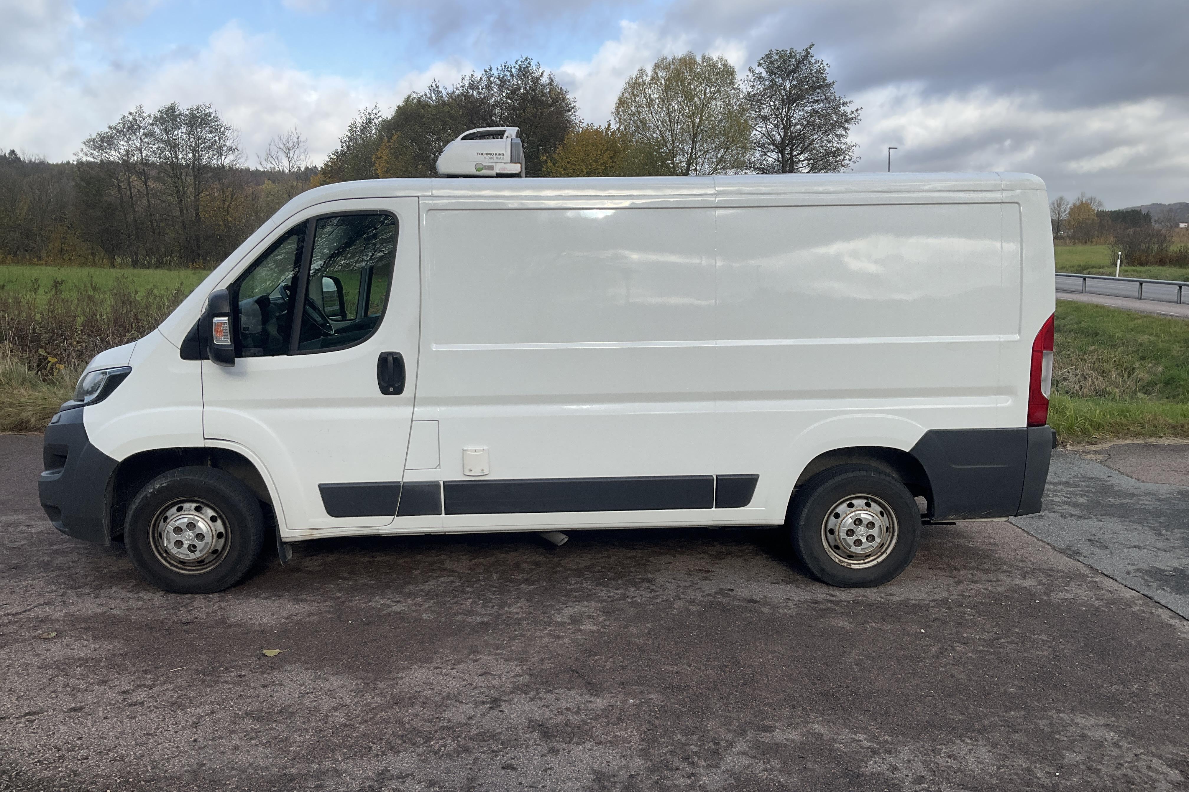 Peugeot Boxer 335 2.0 BlueHDi Skåp (130hk) - 237 500 km - Manual - white - 2017