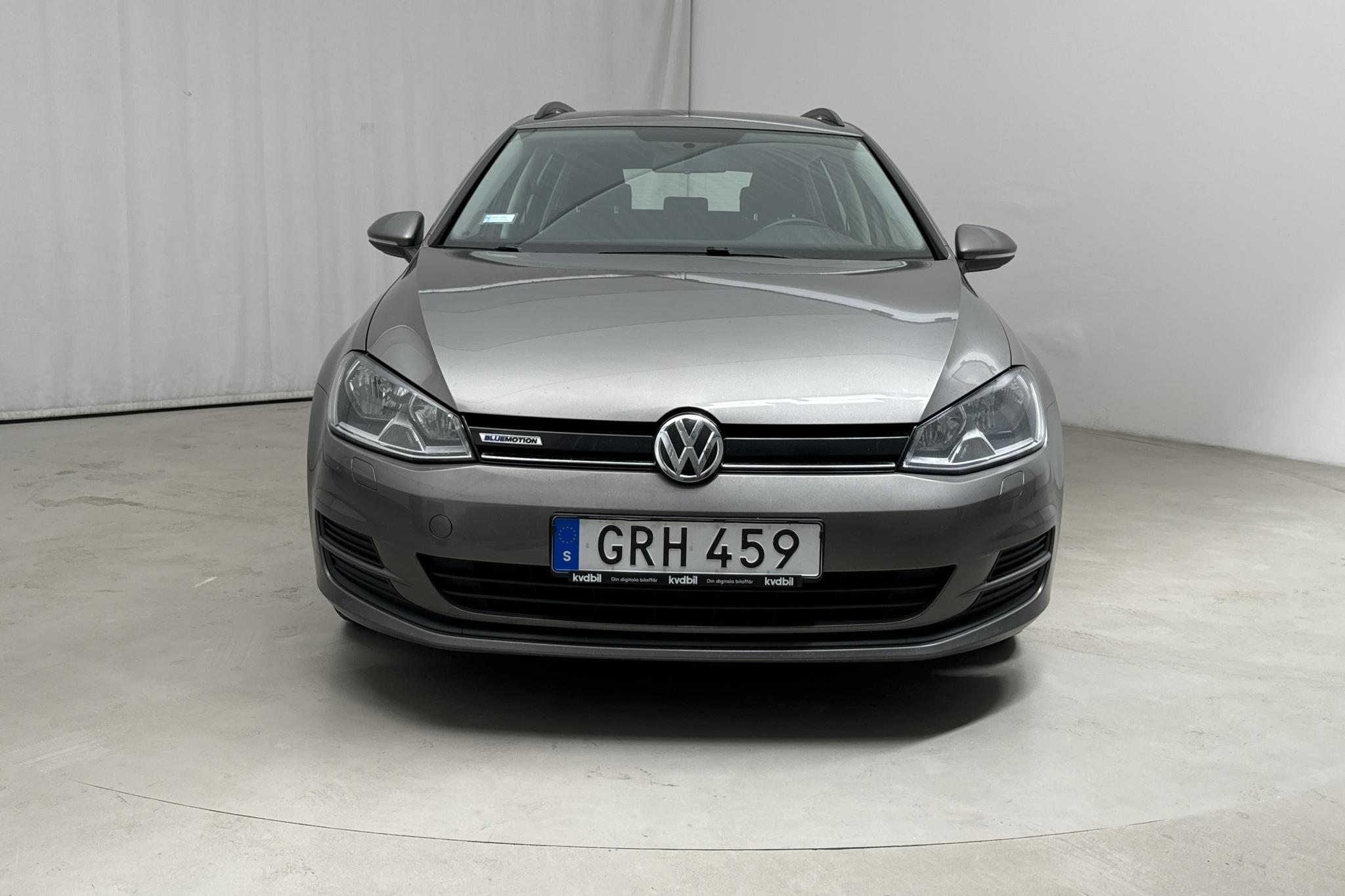 VW Golf VII 1.6 TDI BlueMotion Sportscombi (110hk) - 149 310 km - Manuaalinen - harmaa - 2015