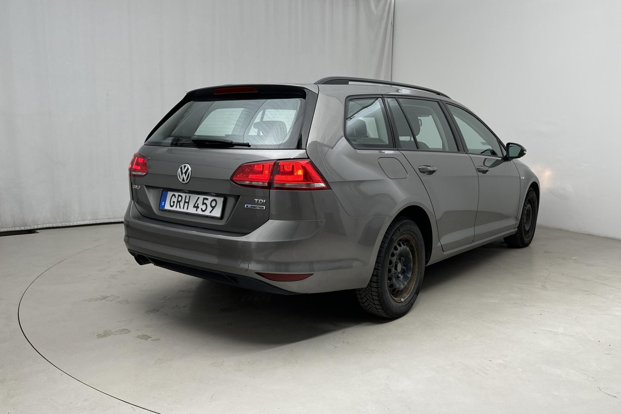 VW Golf VII 1.6 TDI BlueMotion Sportscombi (110hk) - 149 310 km - Manualna - szary - 2015