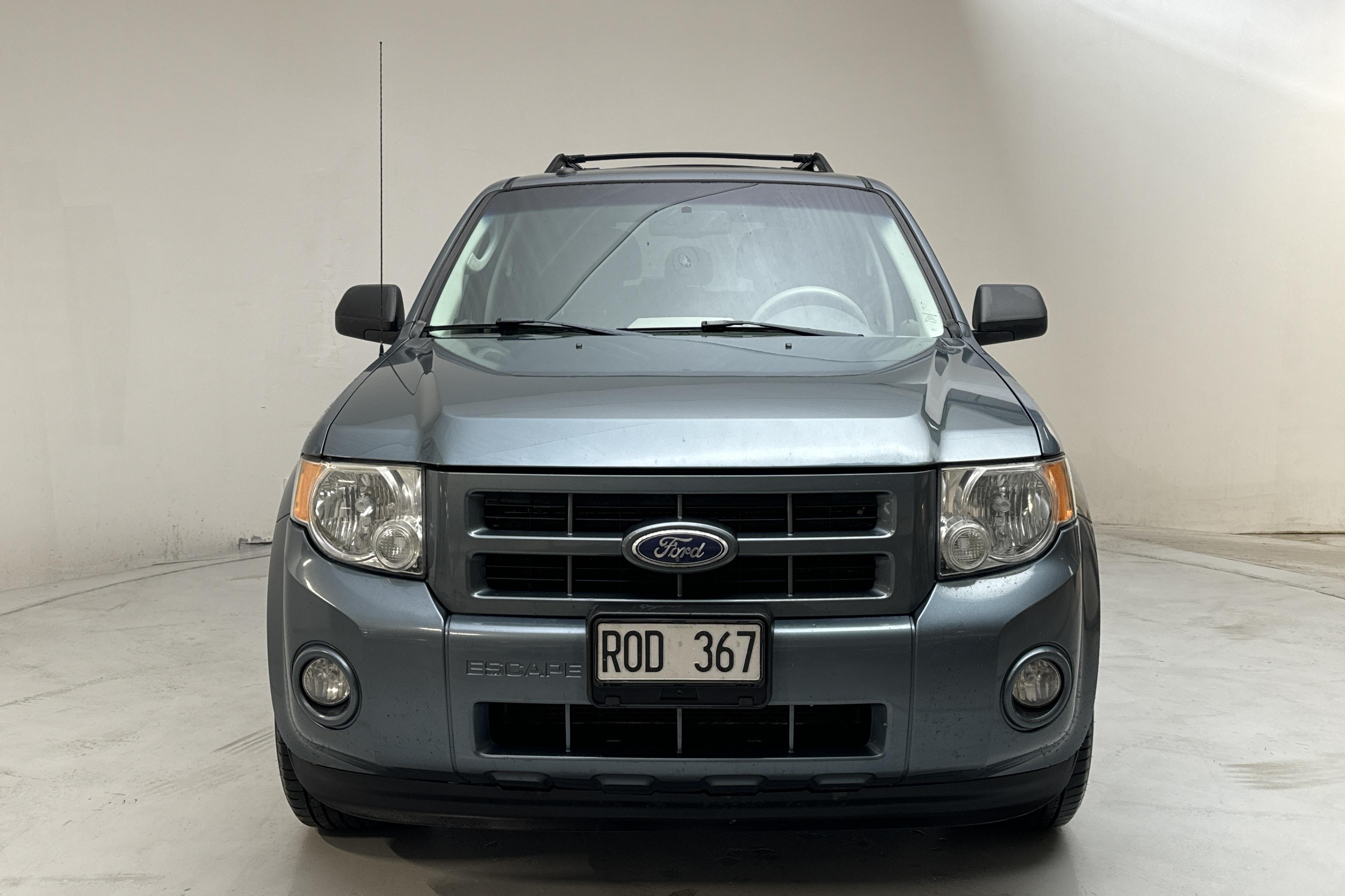 Ford Escape Hybrid 4WD (179hk) - 265 120 km - Automatic - Dark Blue - 2010