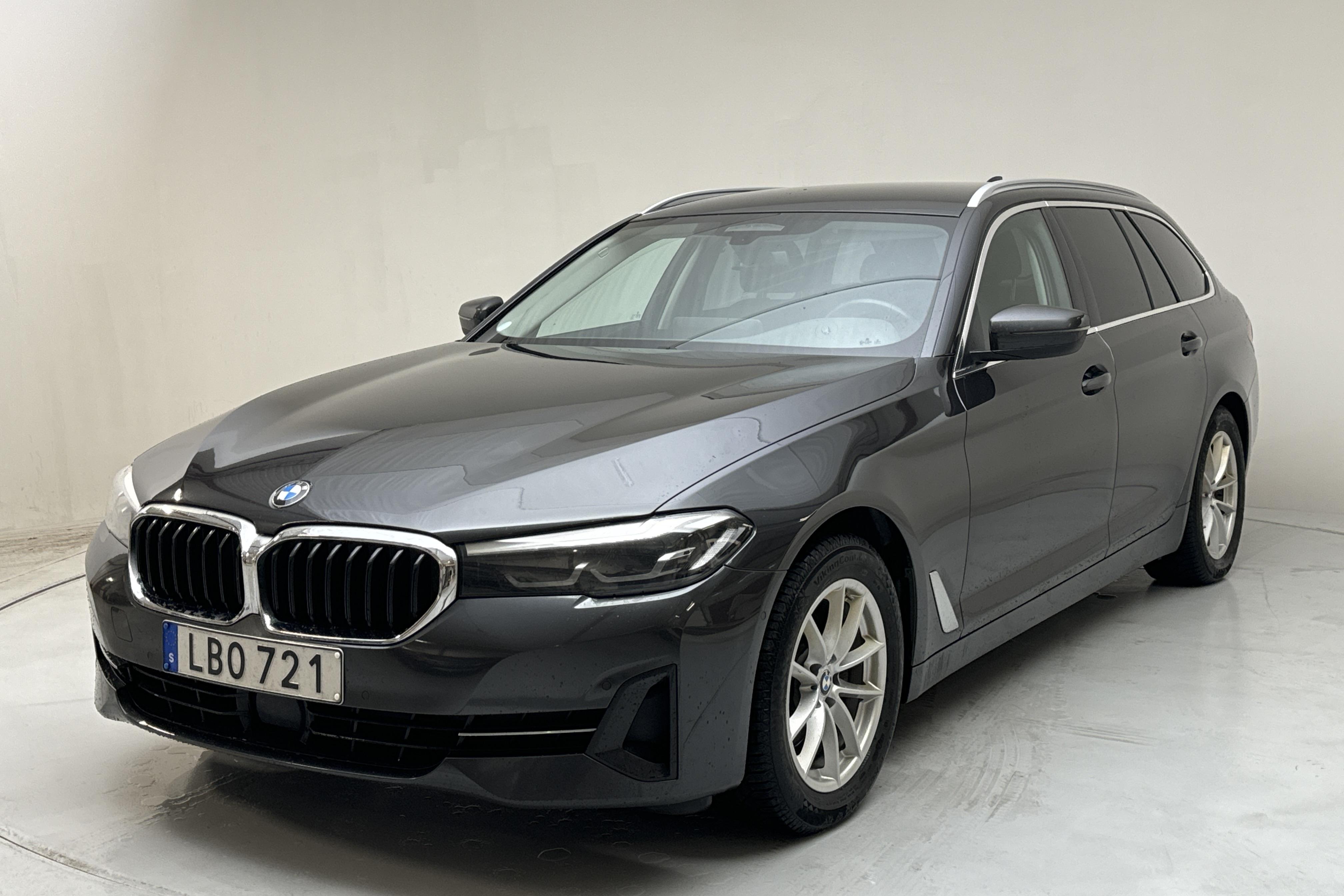 BMW 520d xDrive Touring, G31 LCI (190hk+11hk) - 170 240 km - Automatic - gray - 2022