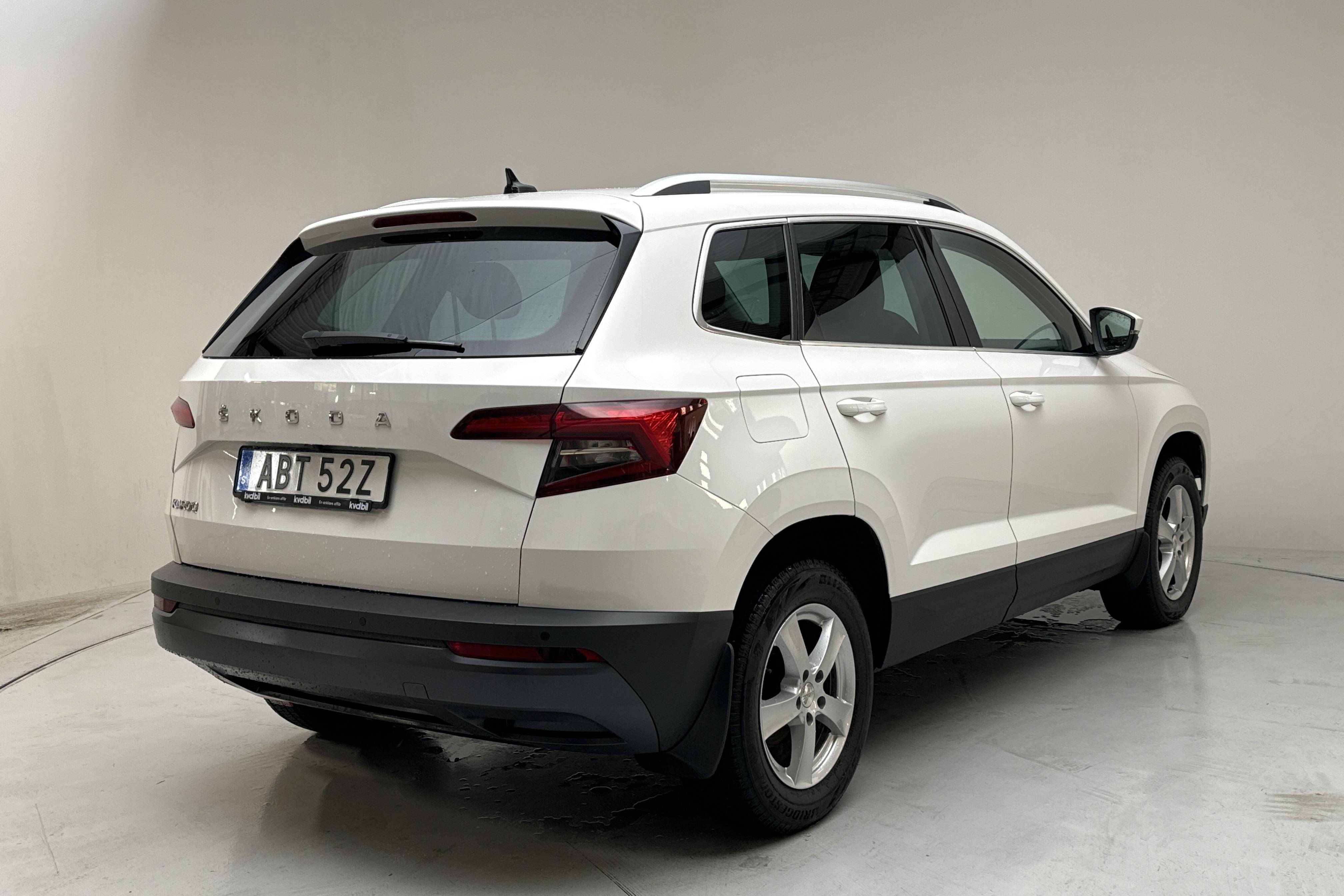 Skoda Karoq 2.0 TDI 116hk - 4 339 mil - Manuell - vit - 2021