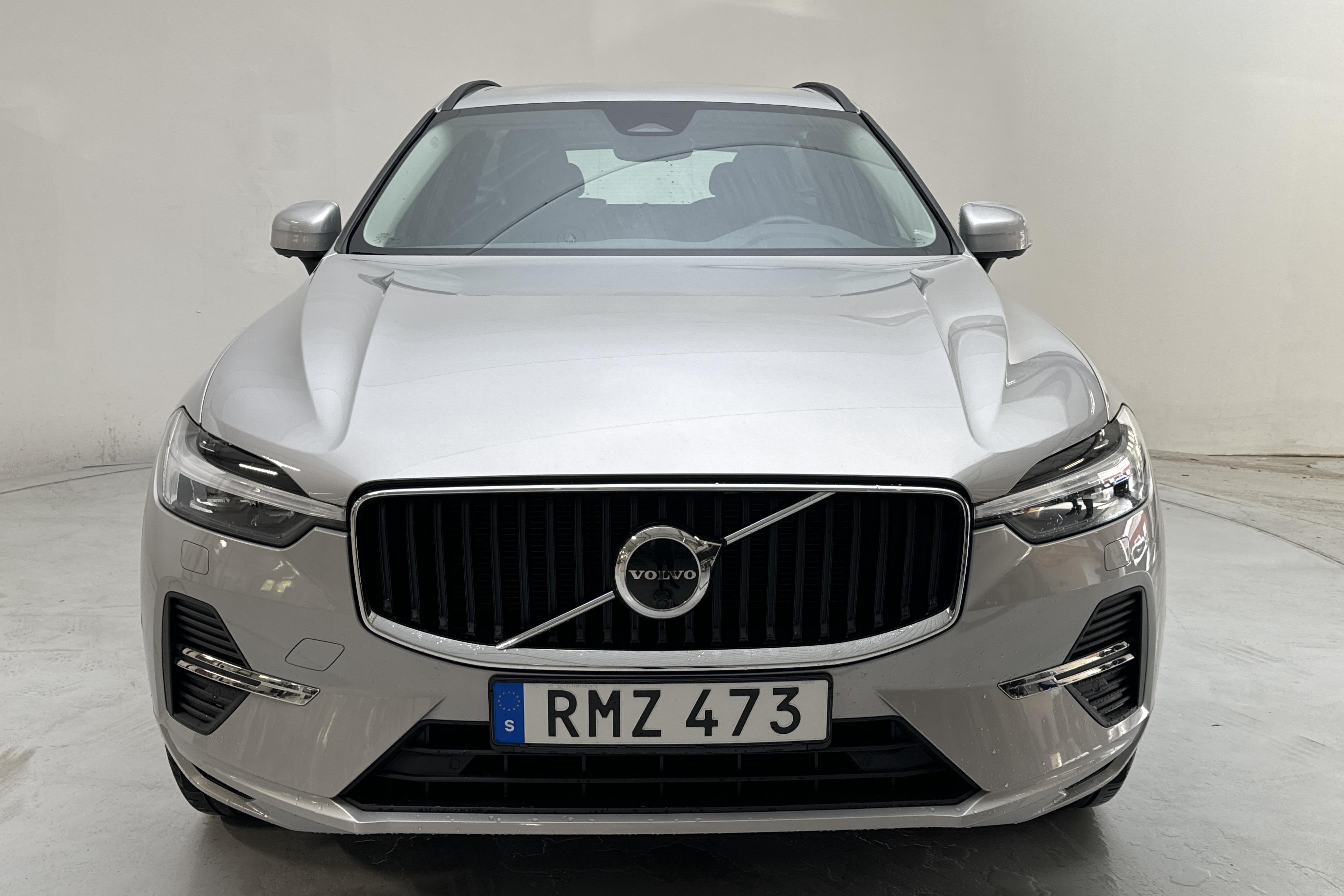 Volvo XC60 B5 2WD Mildhybrid, Bensin (250hk) - 40 410 km - Automatyczna - srebro - 2022