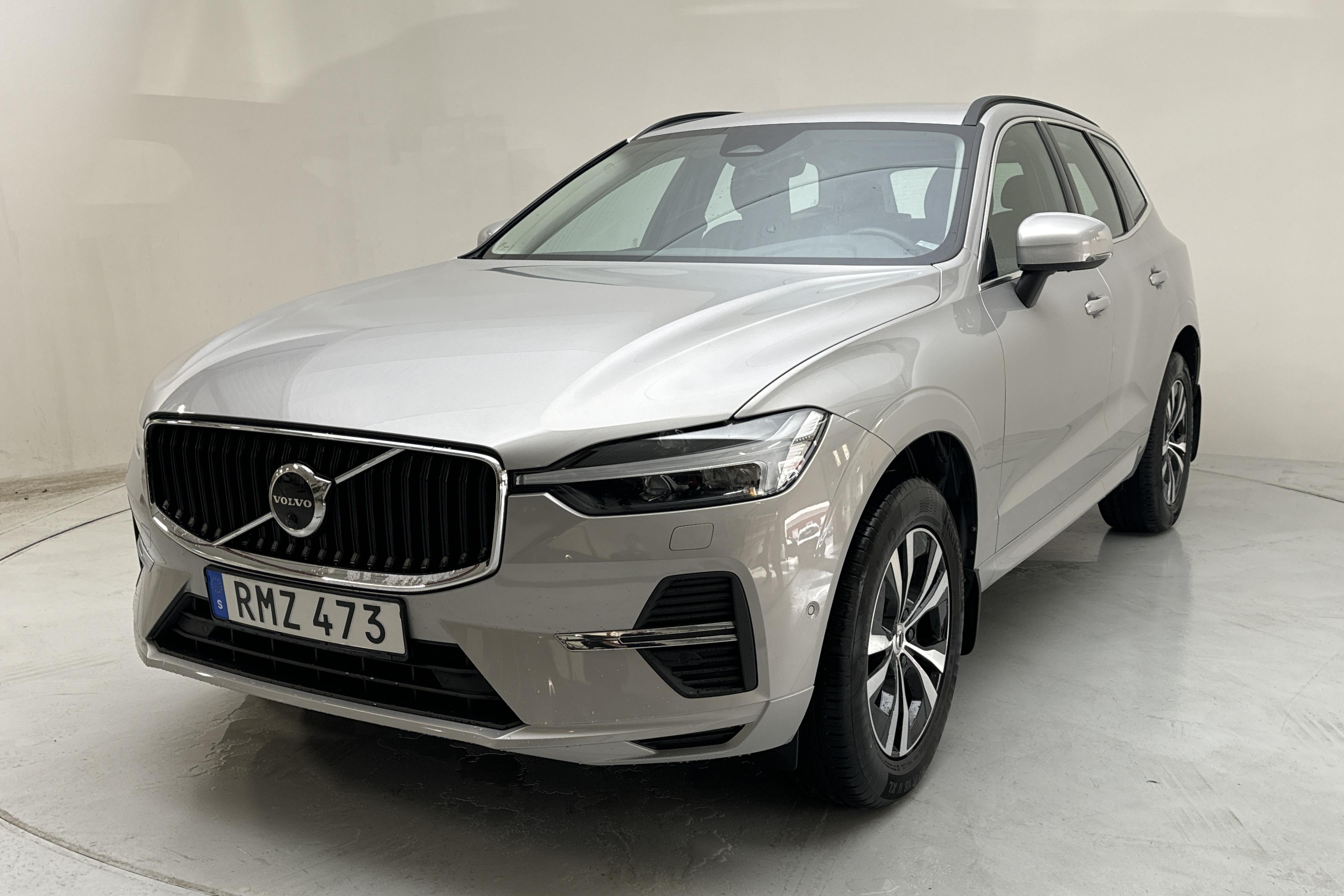 Volvo XC60 B5 2WD Mildhybrid, Bensin (250hk) - 40 410 km - Automatic - silver - 2022