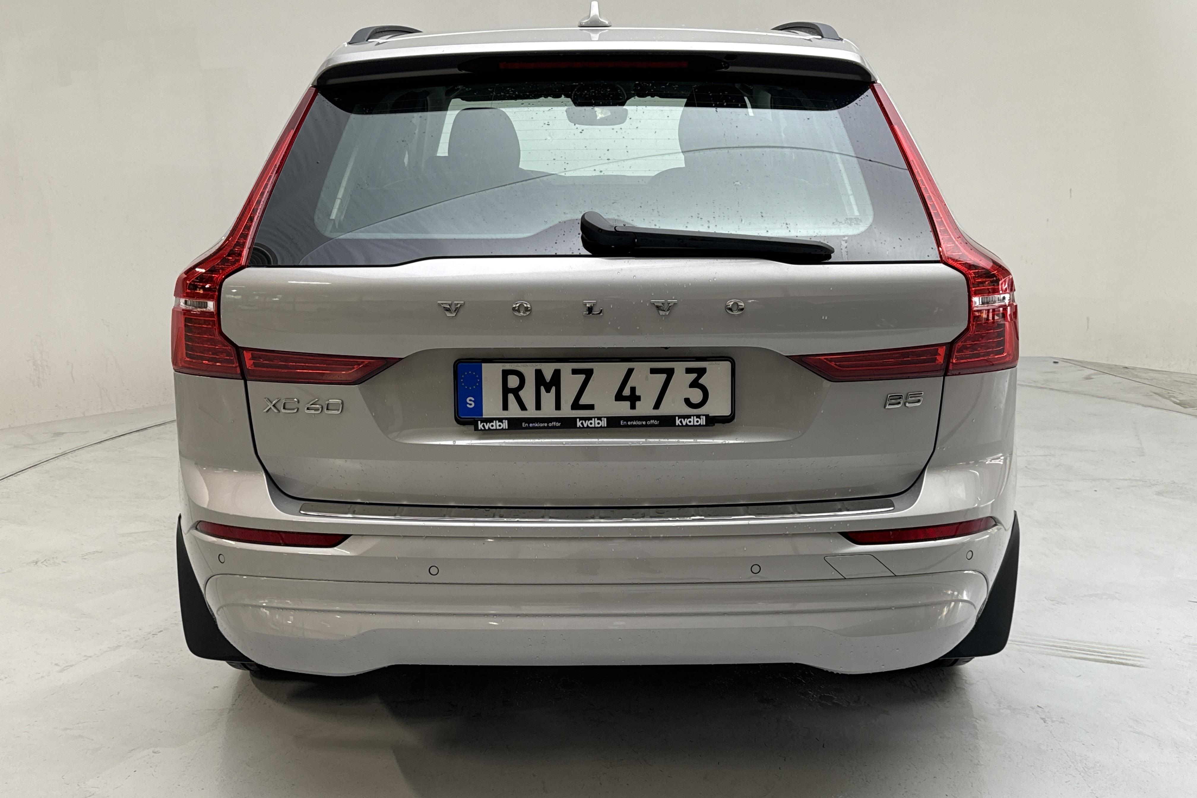 Volvo XC60 B5 2WD Mildhybrid, Bensin (250hk) - 40 410 km - Automaatne - hõbe - 2022