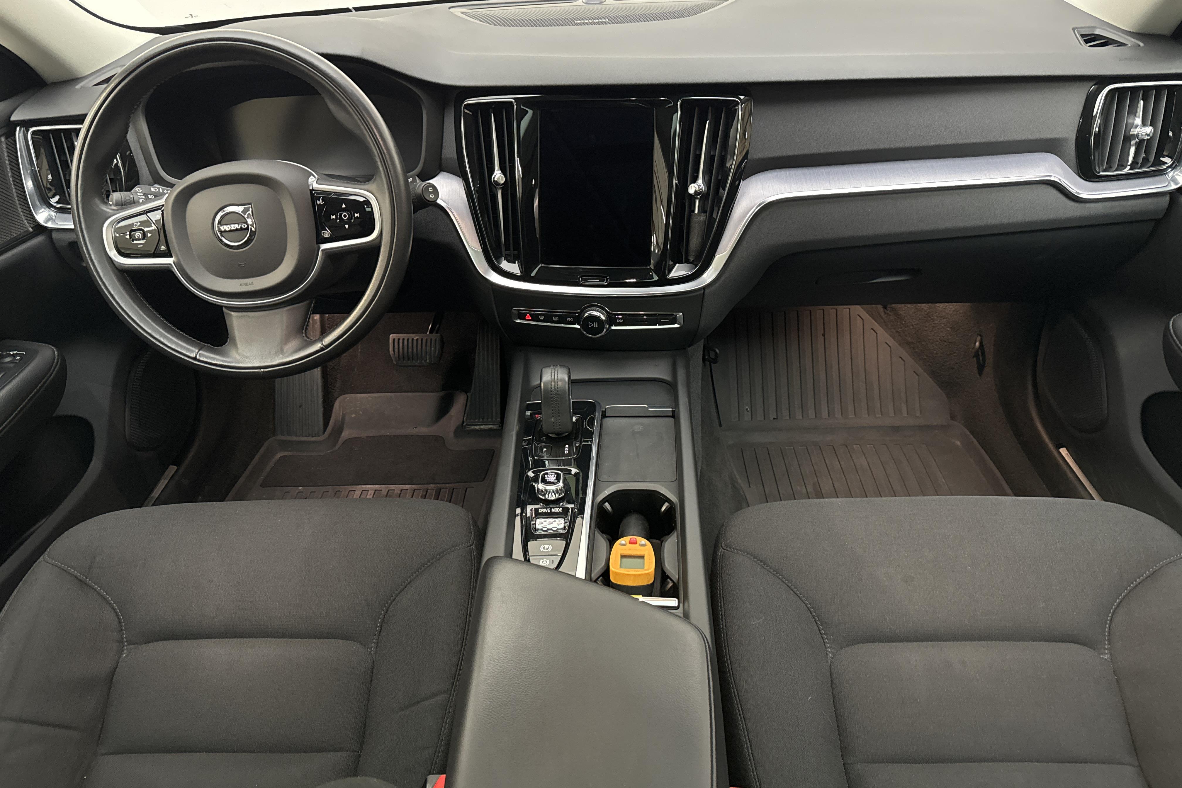 Volvo V60 B4 Cross Country AWD Mildhybrid, Diesel (197hk) - 73 500 km - Automatyczna - biały - 2021