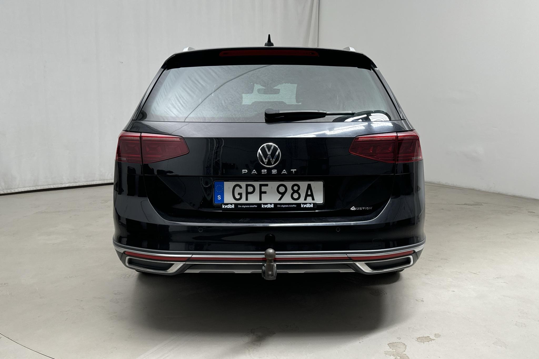 VW Passat Alltrack 2.0 TDI Sportscombi 4Motion (190hk) - 8 589 mil - Automat - svart - 2021