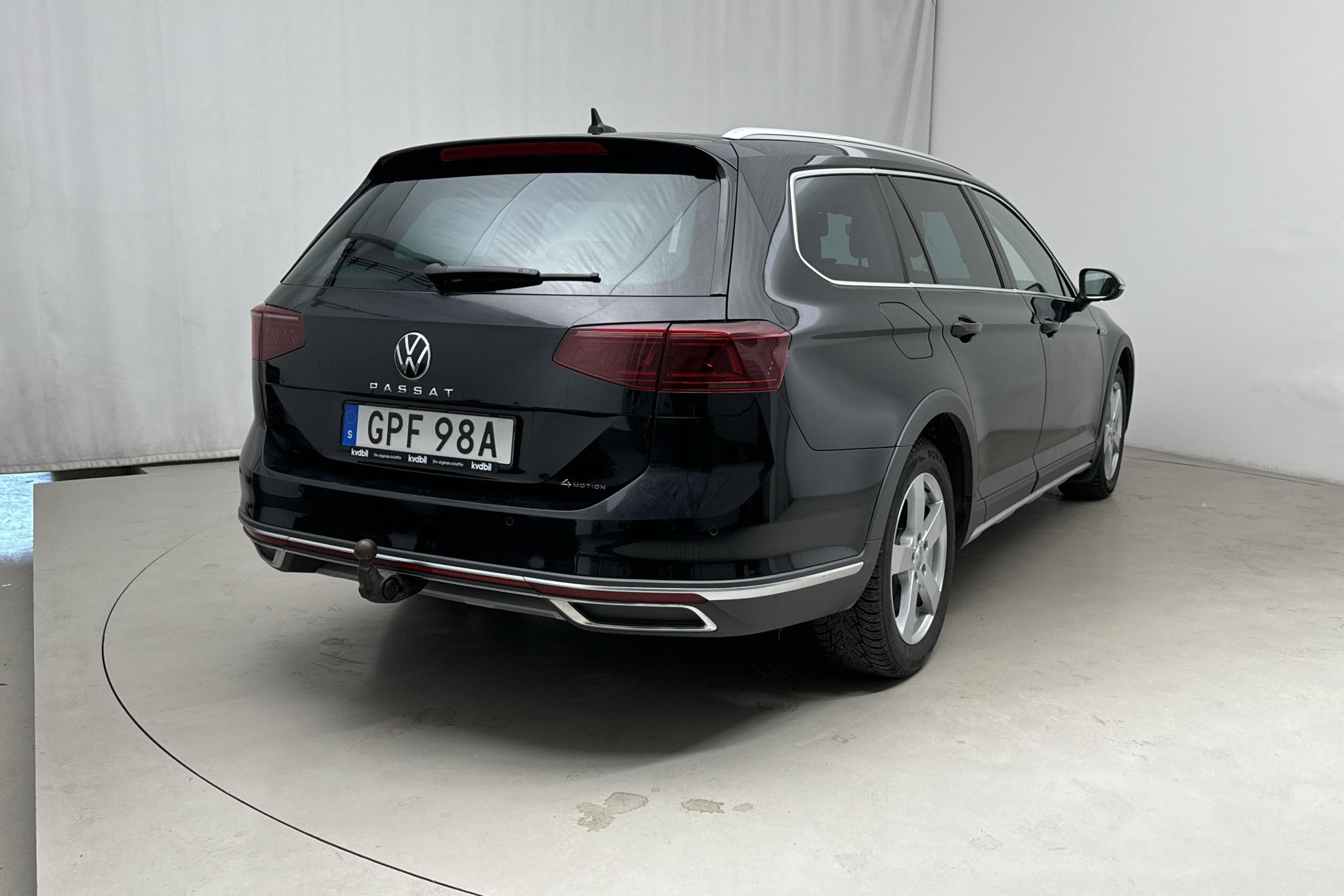 VW Passat Alltrack 2.0 TDI Sportscombi 4Motion (190hk) - 8 589 mil - Automat - svart - 2021