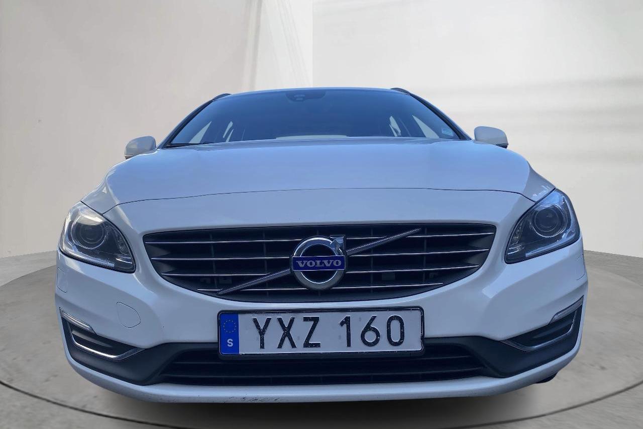 Volvo V60 D4 (190hk) - 12 595 mil - Automat - vit - 2018