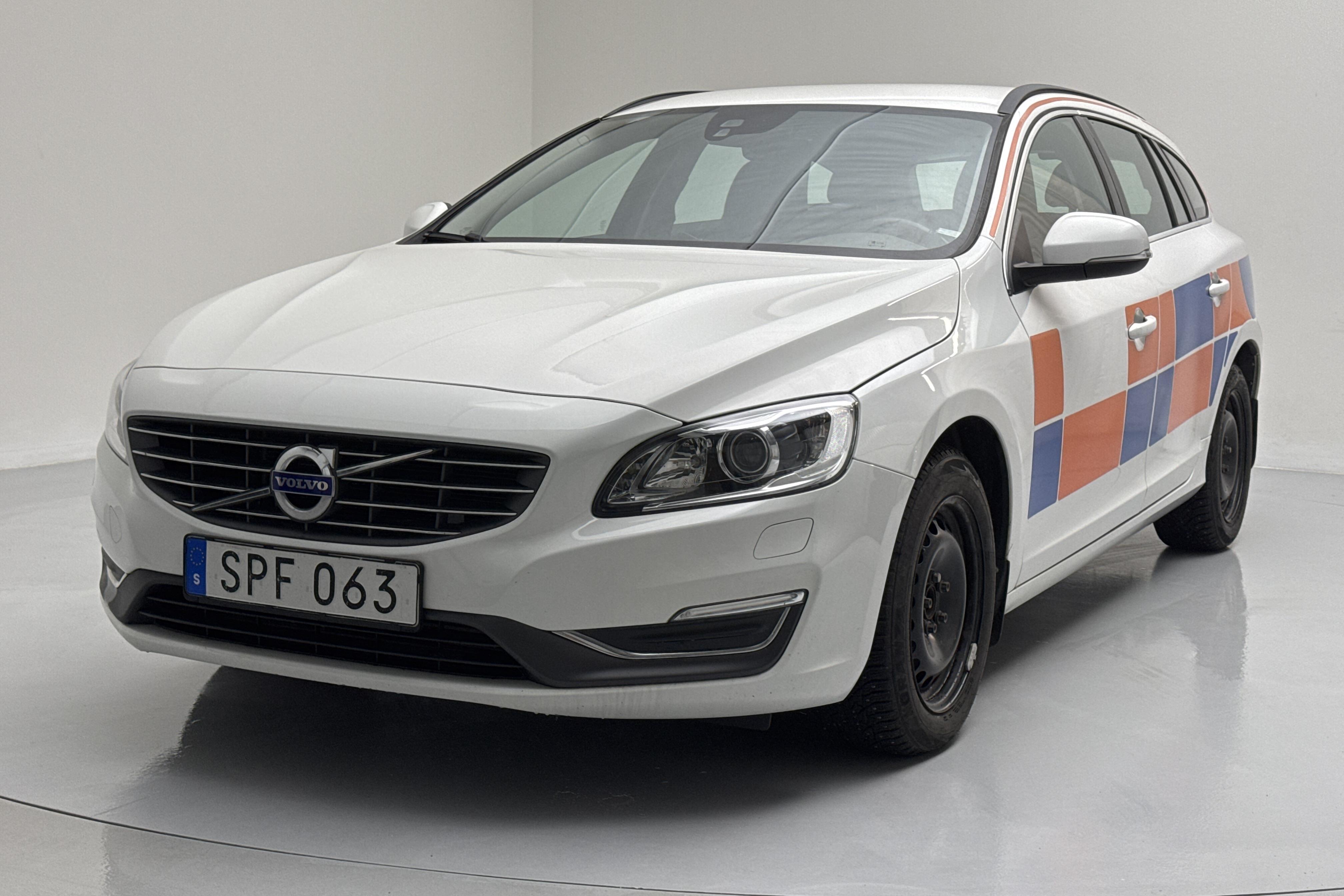 Volvo V60 D4 (190hk) - 11 430 mil - Automat - vit - 2018