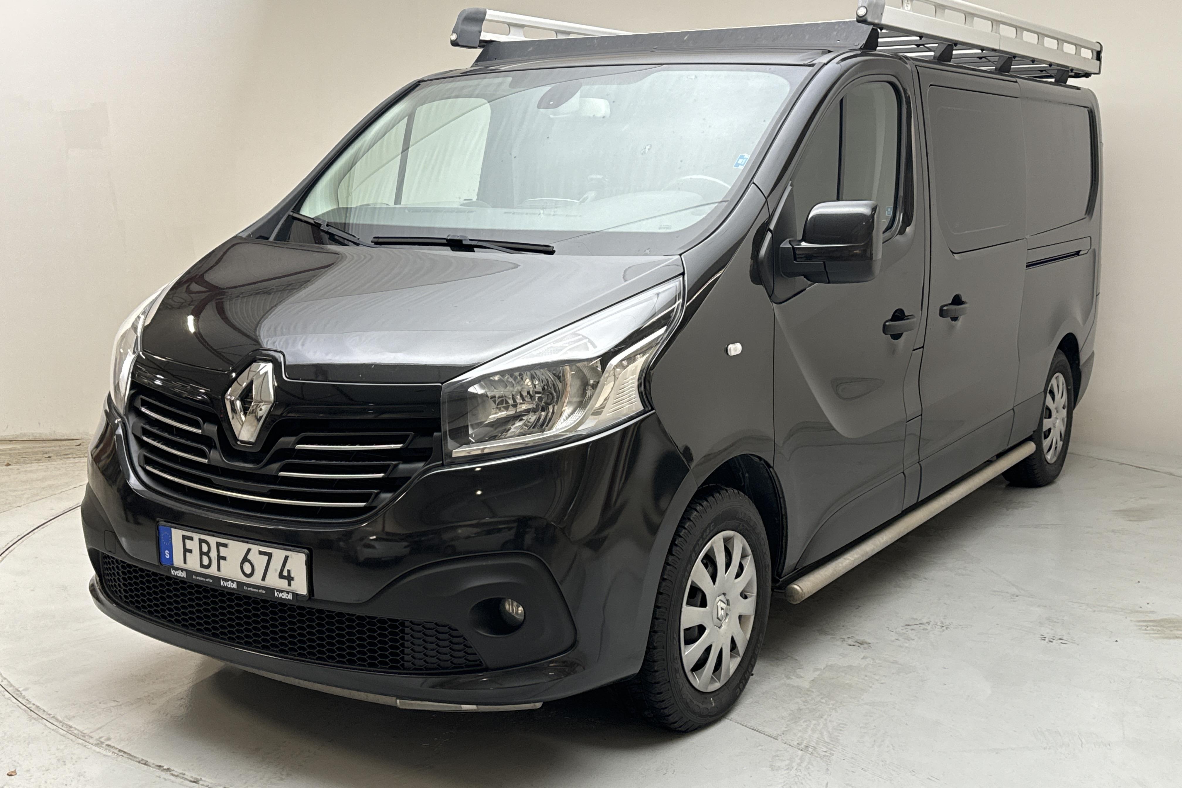 Renault Trafic 1.6 dCi (145hk) - 144 360 km - Manual - black - 2017