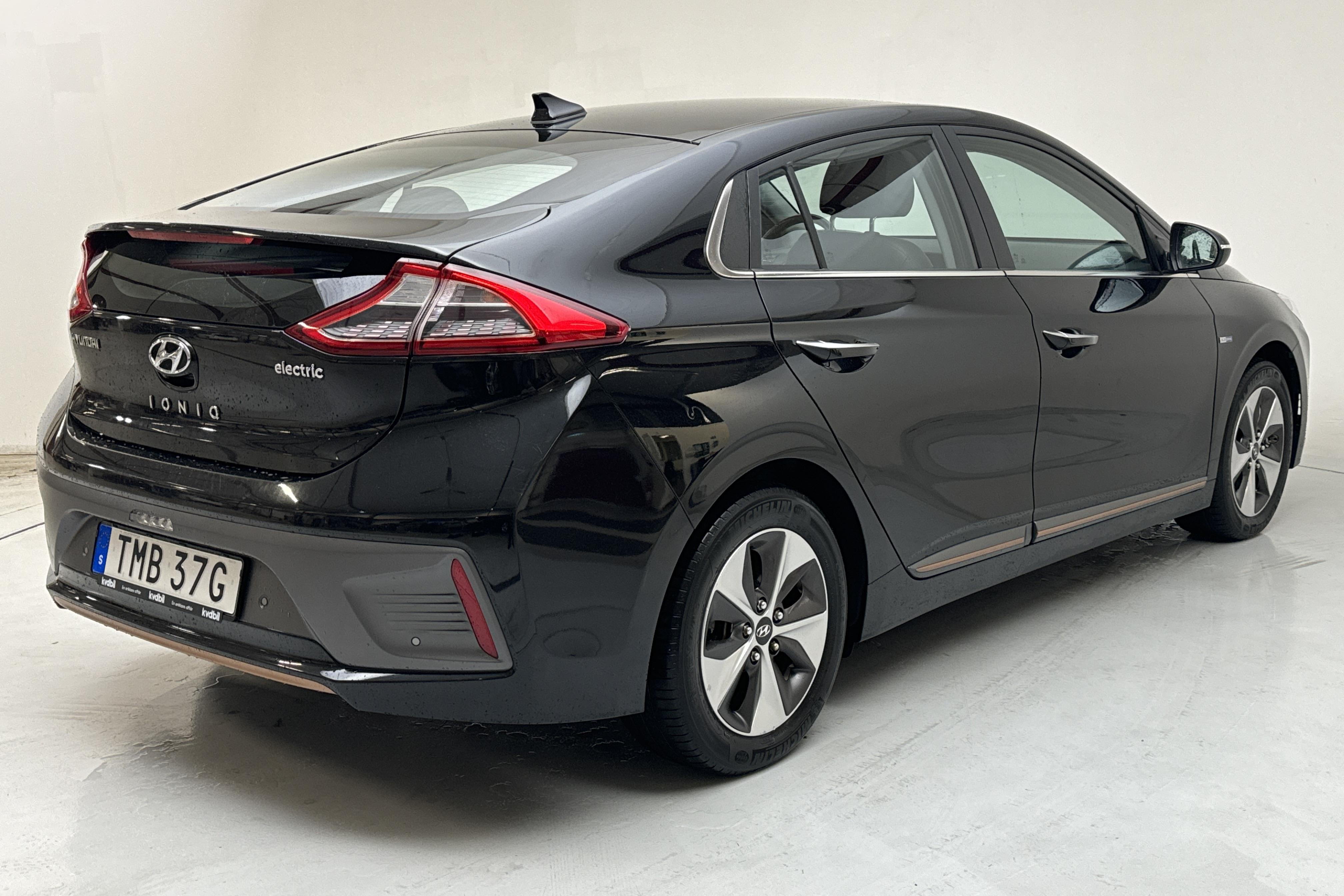 Hyundai IONIQ Electric (120hk) - 96 200 km - Automatyczna - czarny - 2019