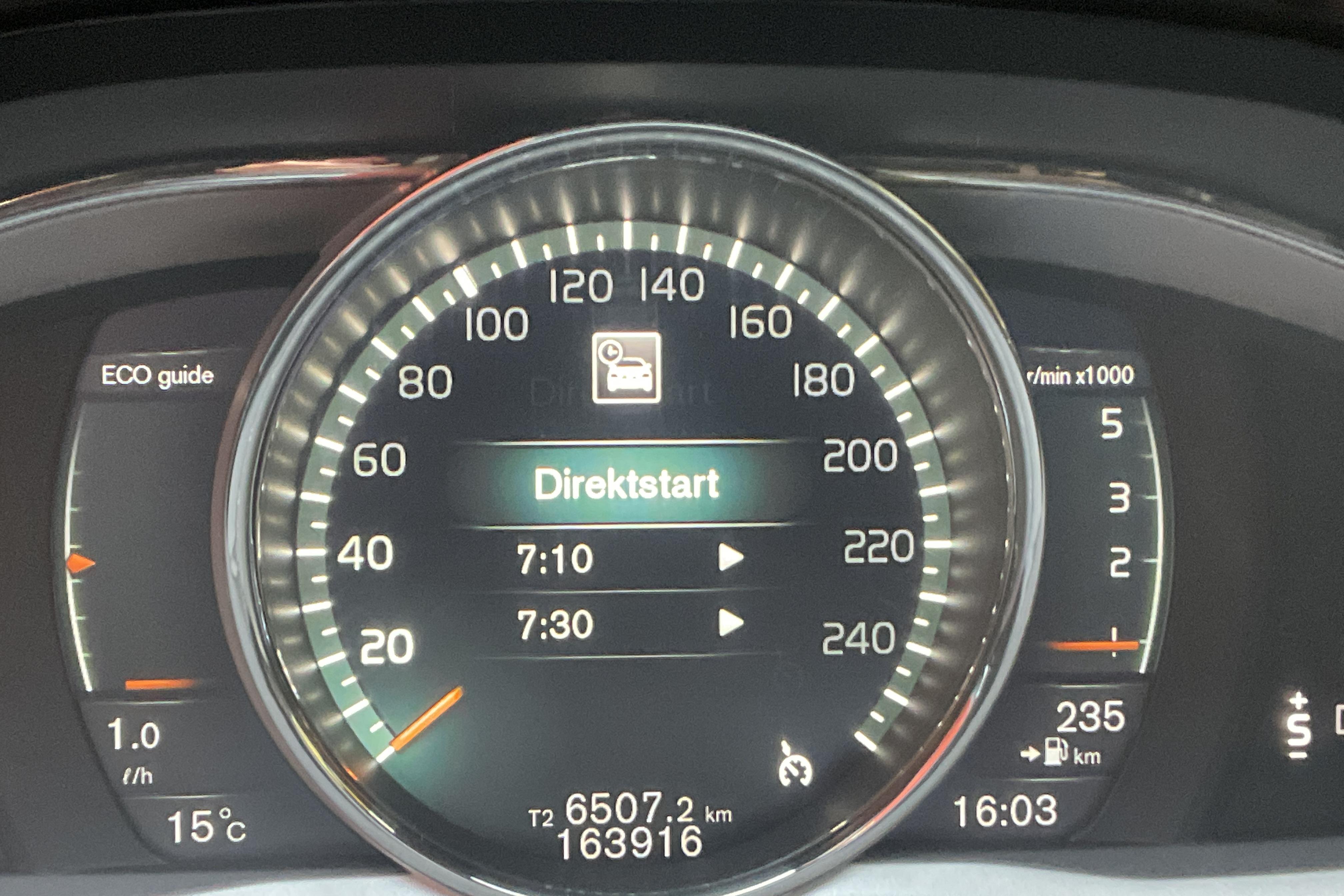 Volvo V60 D3 (150hk) - 16 391 mil - Automat - vit - 2018