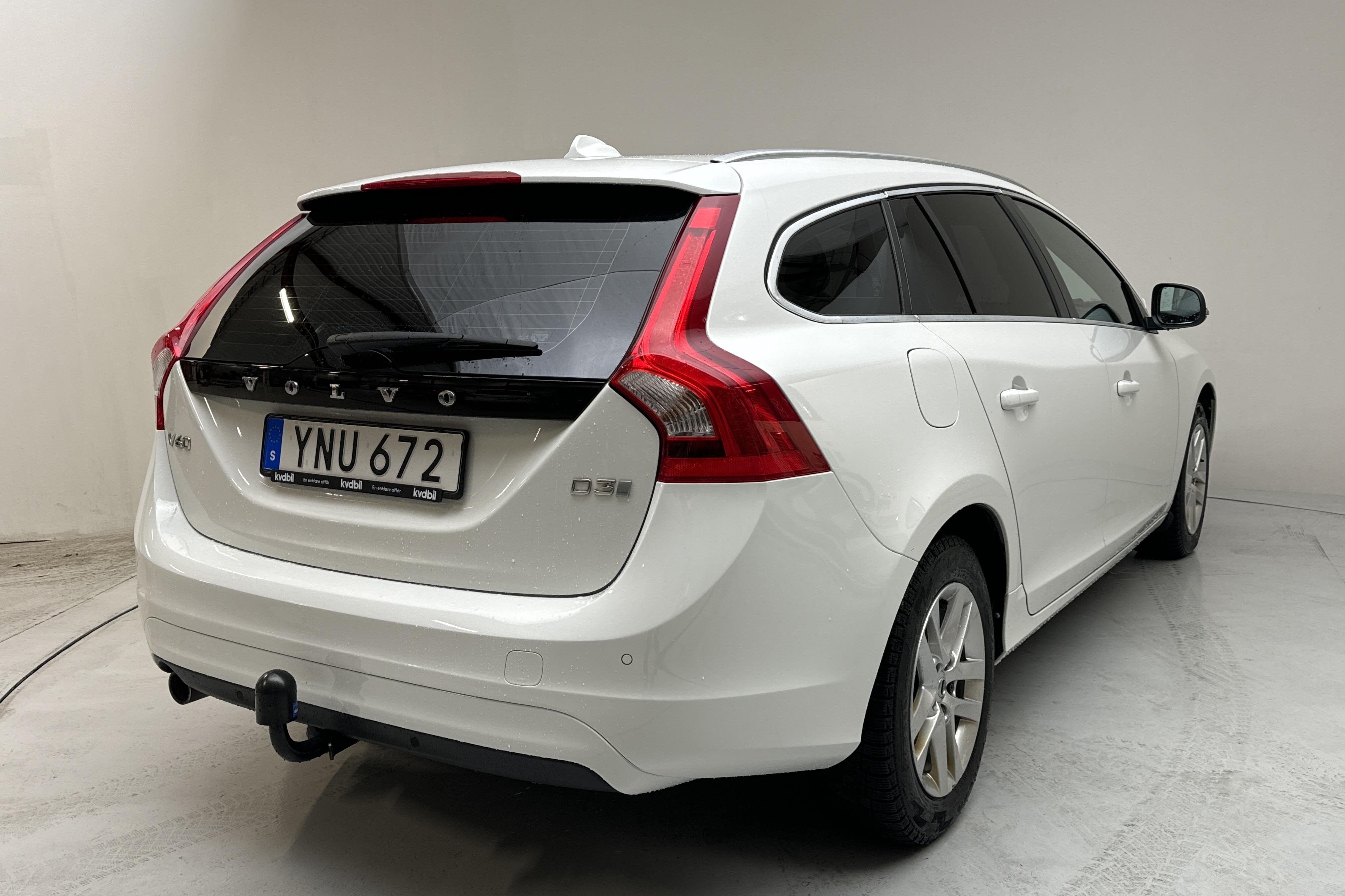 Volvo V60 D3 (150hk) - 16 391 mil - Automat - vit - 2018