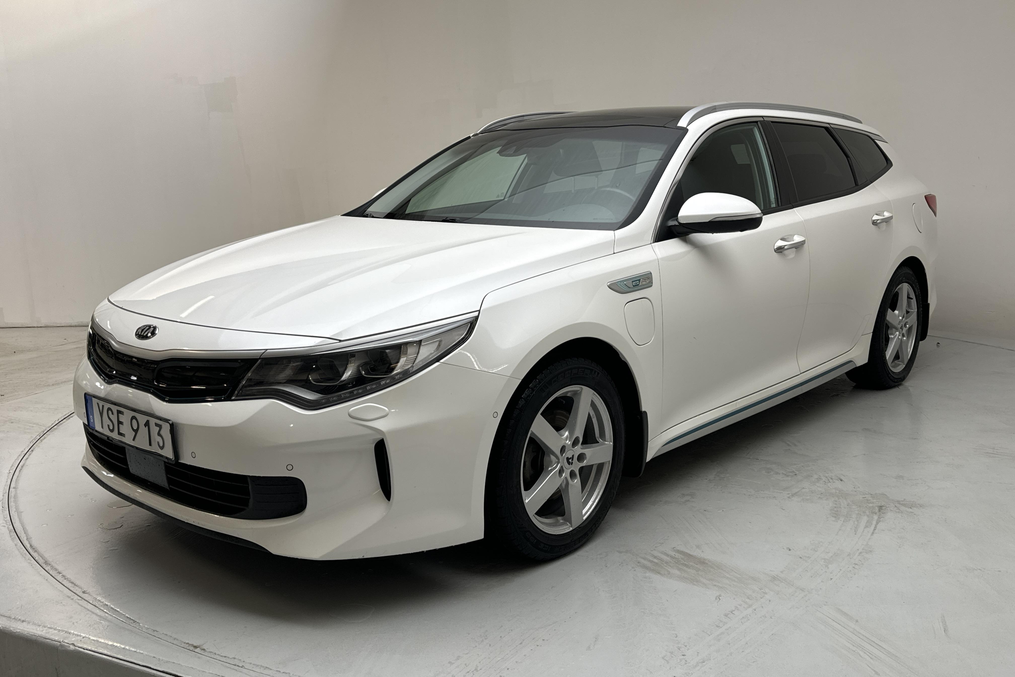 KIA Optima 2.0 GDi Plug-in Hybrid SW (205hk) - 9 774 mil - Automat - vit - 2018