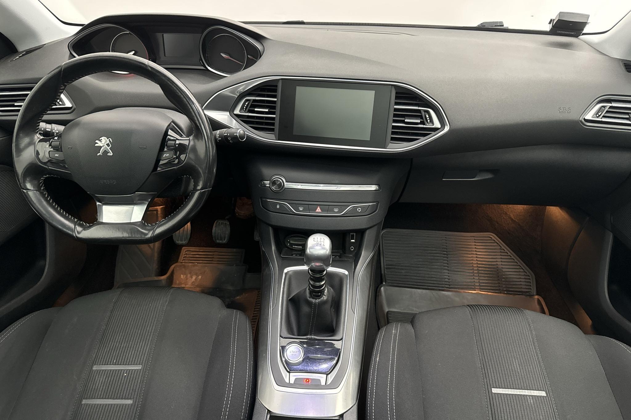 Peugeot 308 1.6 e-HDi (115hk) - 180 420 km - Manuaalinen - Dark Red - 2014