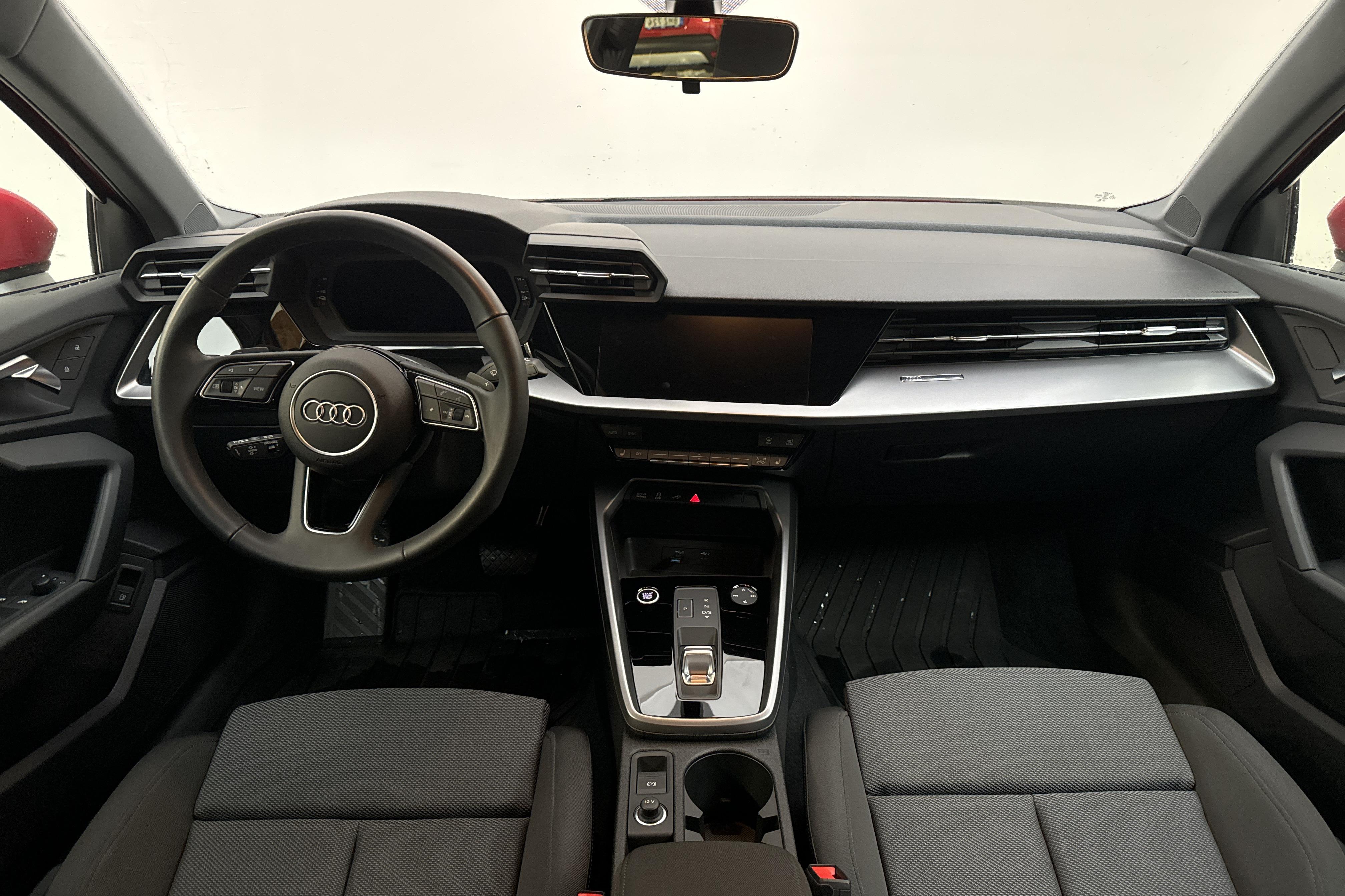 Audi A3 Sportback 40 TFSI e (204hk) - 24 160 km - Automatyczna - czerwony - 2023